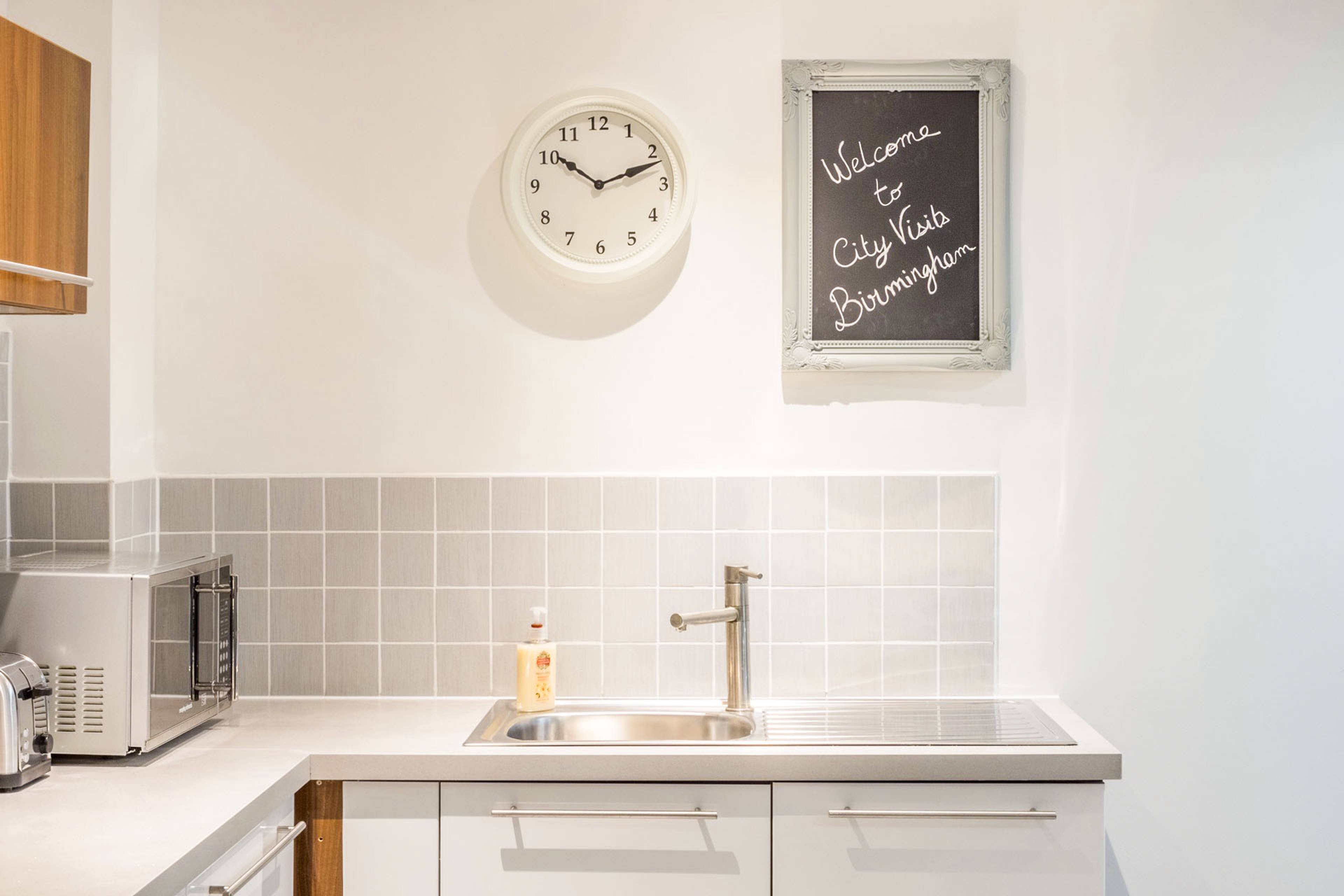 Lounge / Kitchen