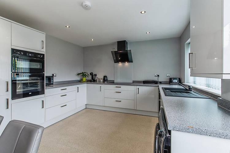 3 bedroom terraced house