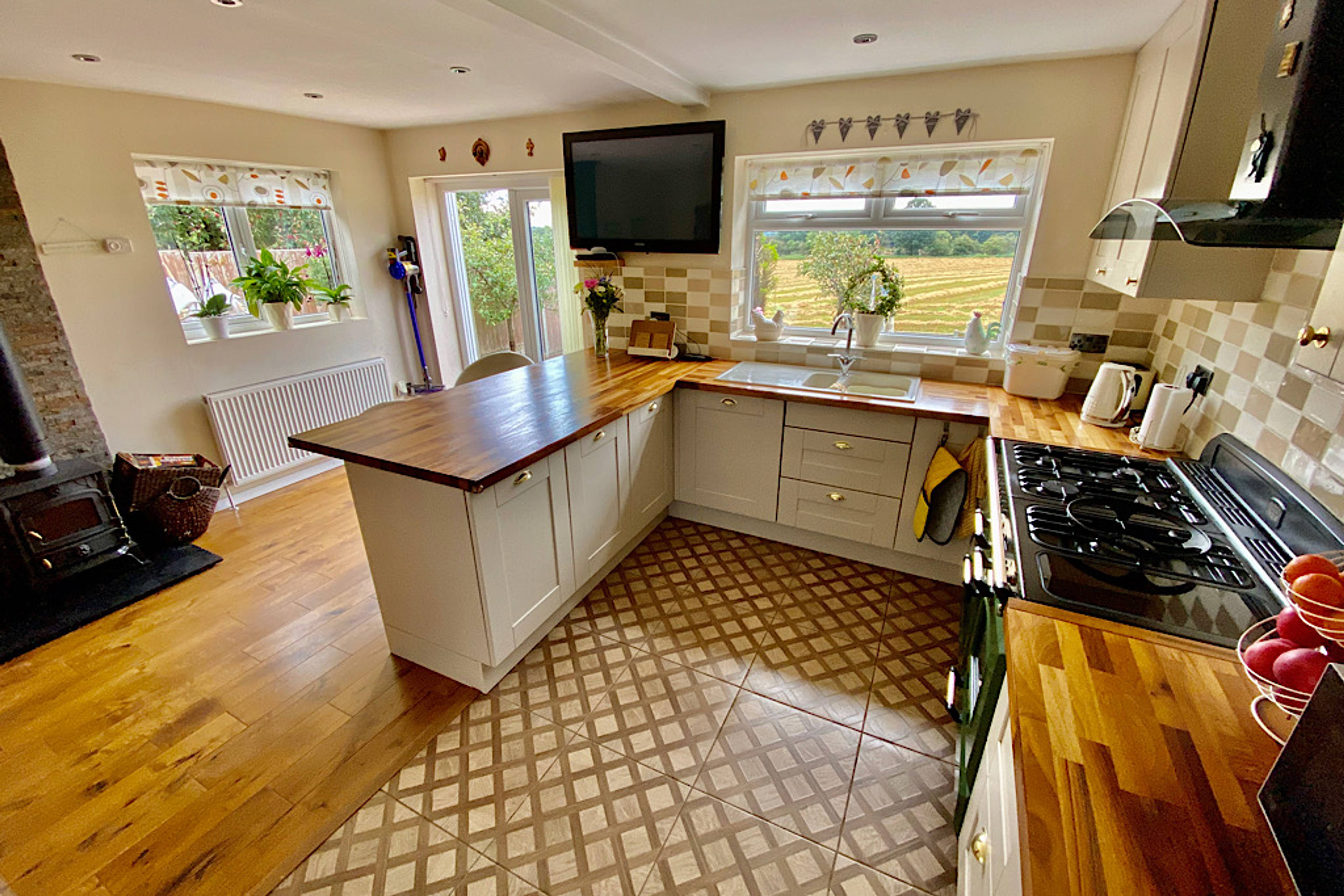 Kitchen/Dining Room