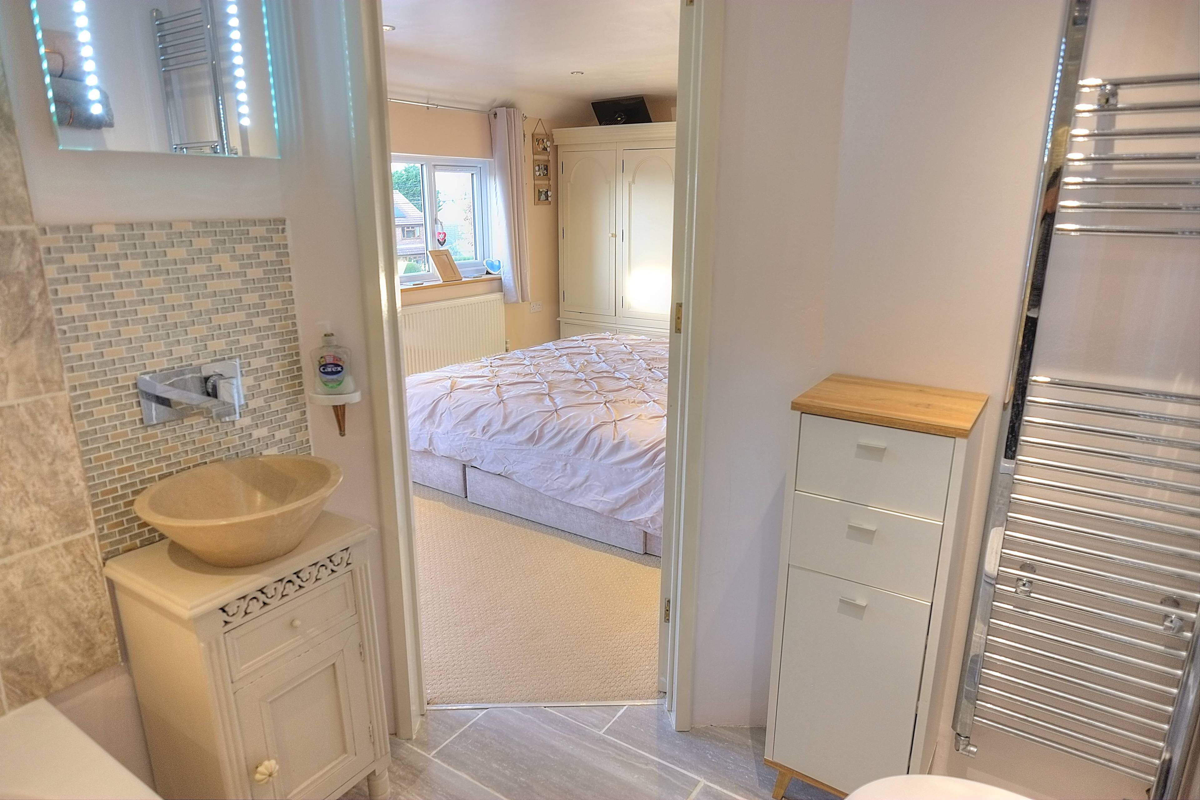 Master En-suite