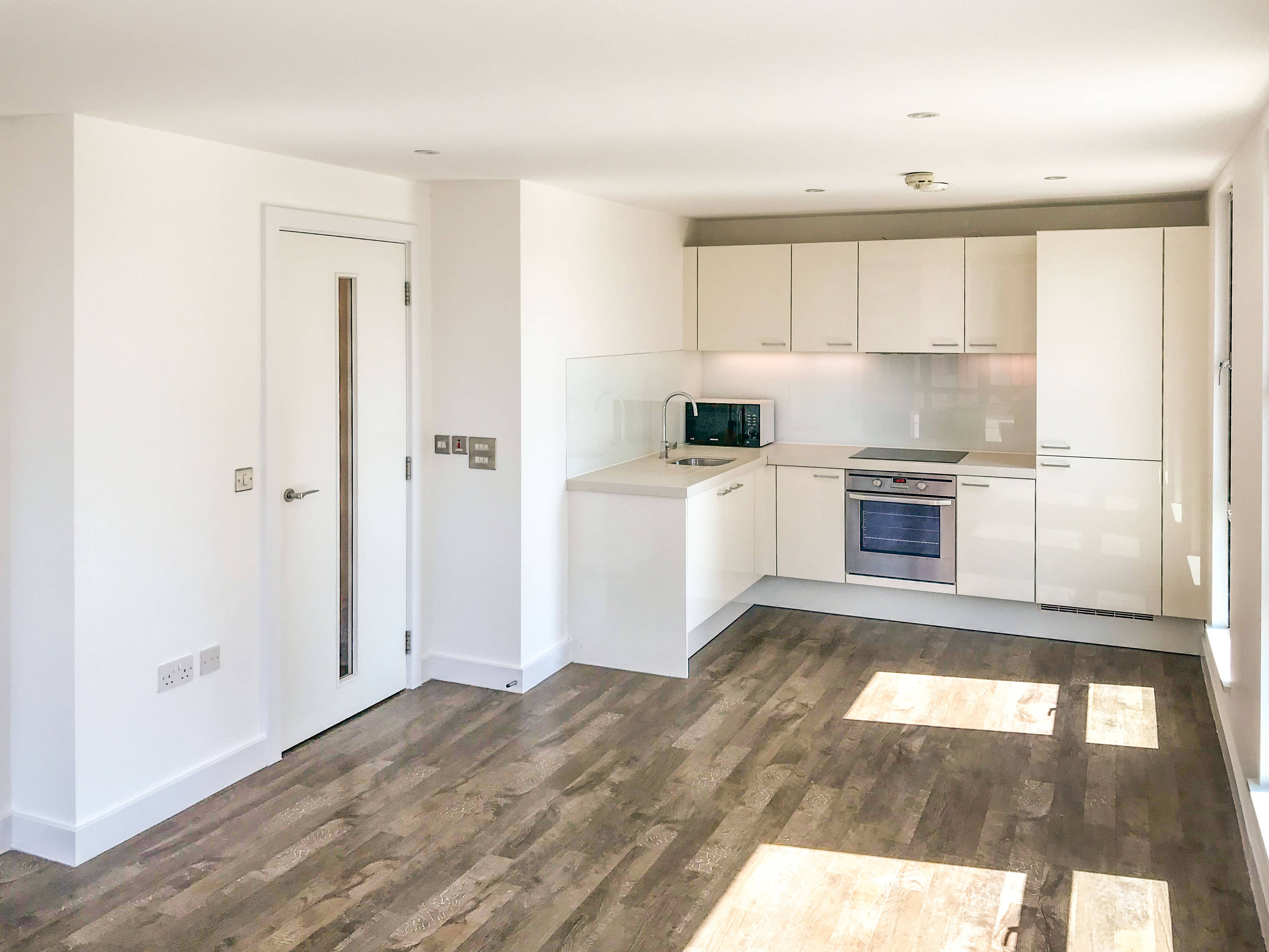 Lounge / Kitchen