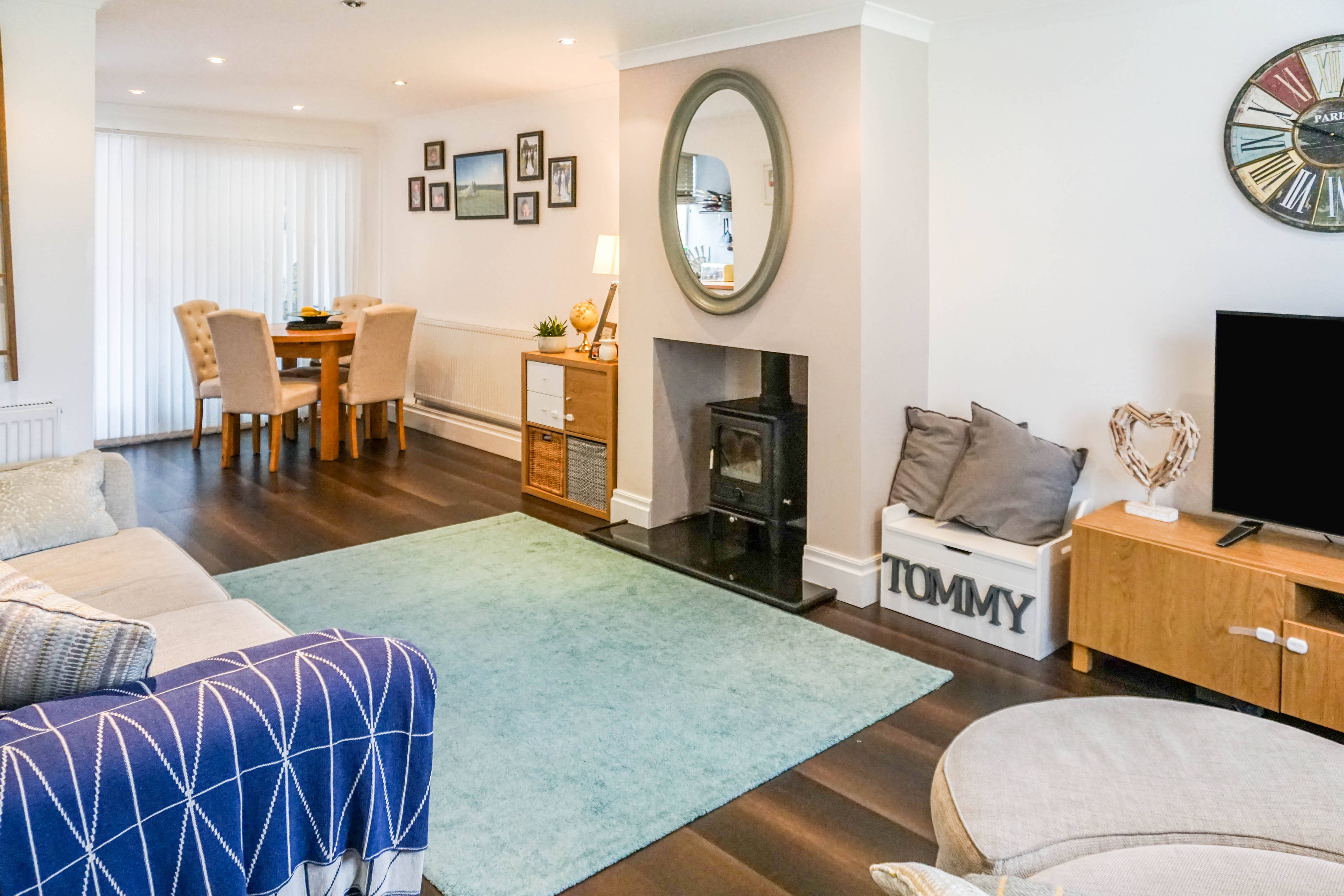 Lounge/Dining Room