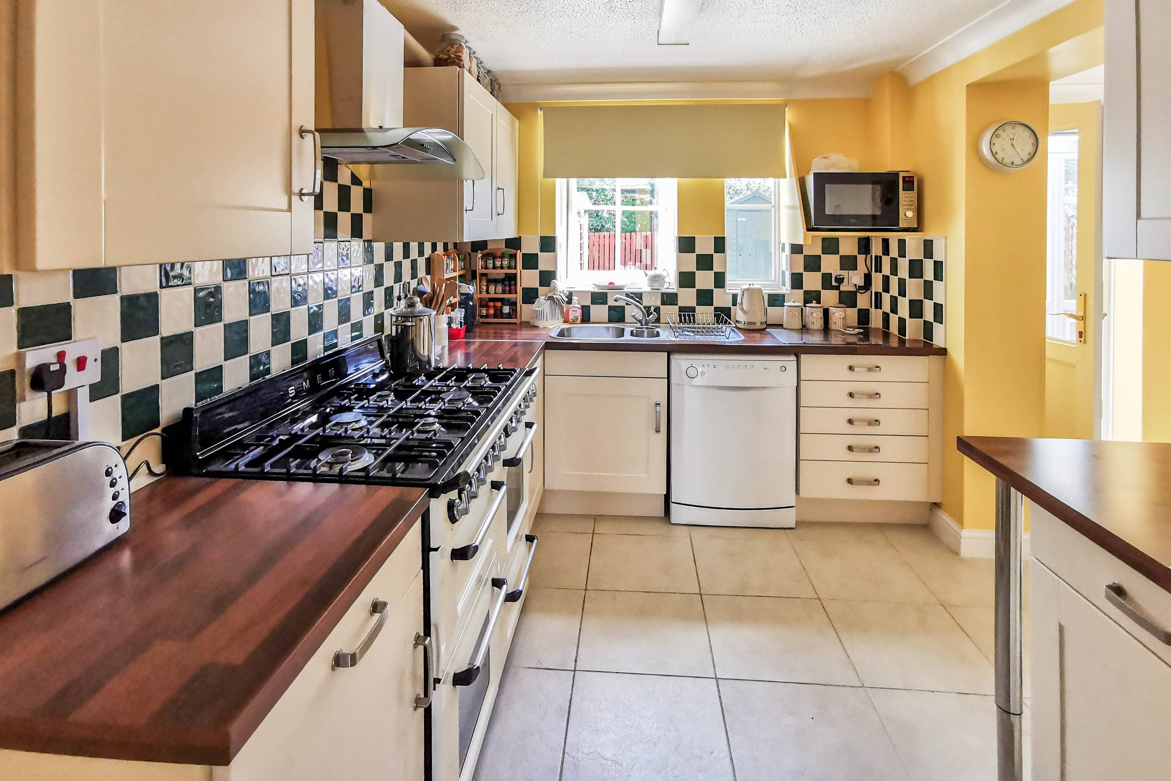 Kitchen/Breakfast