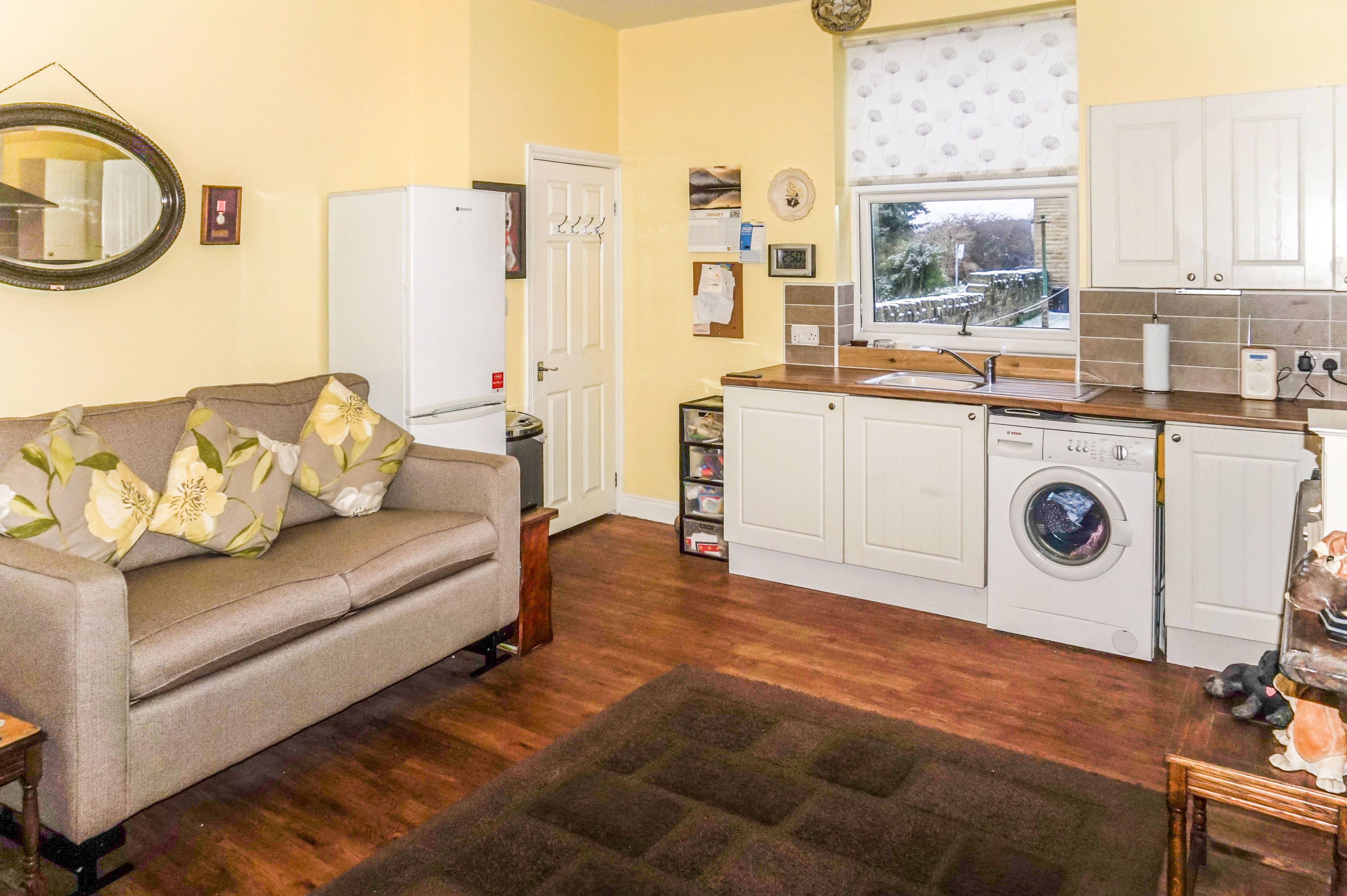 Lounge / Kitchen
