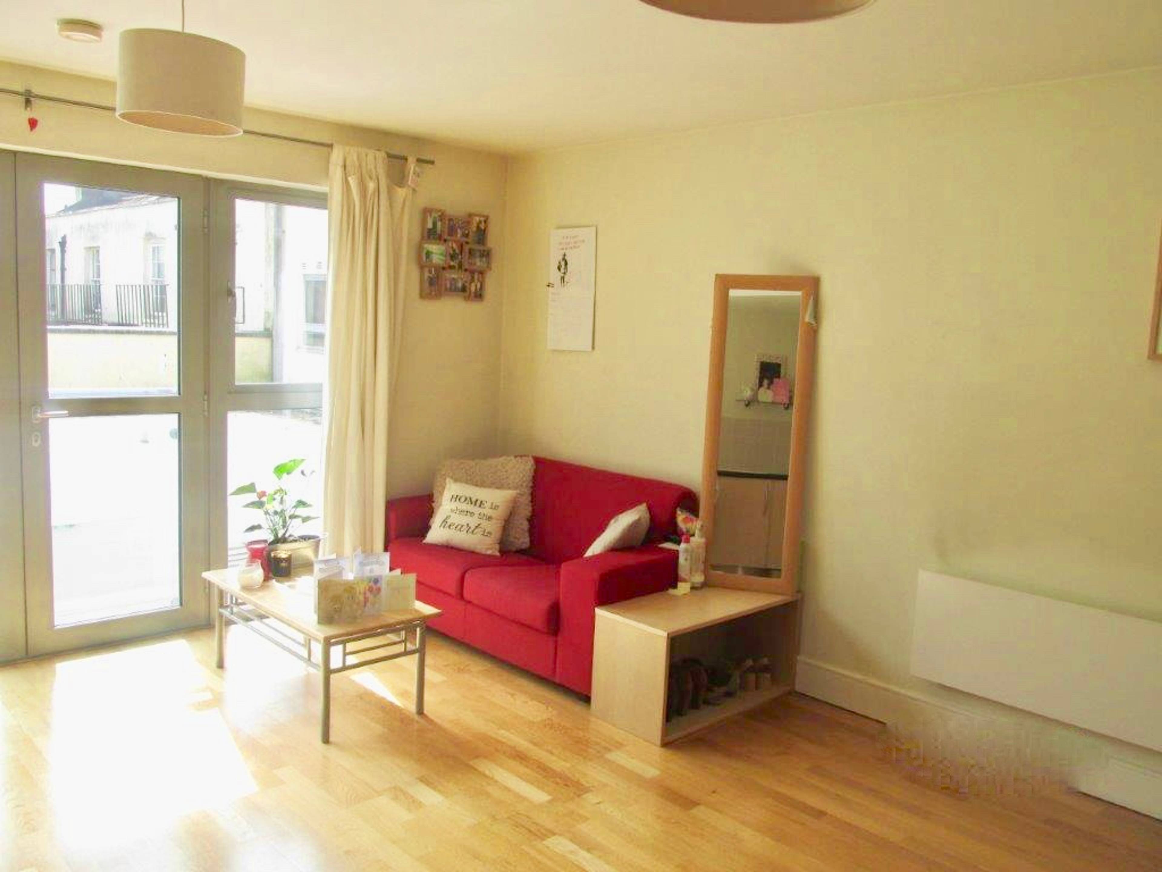 Lounge / Kitchen
