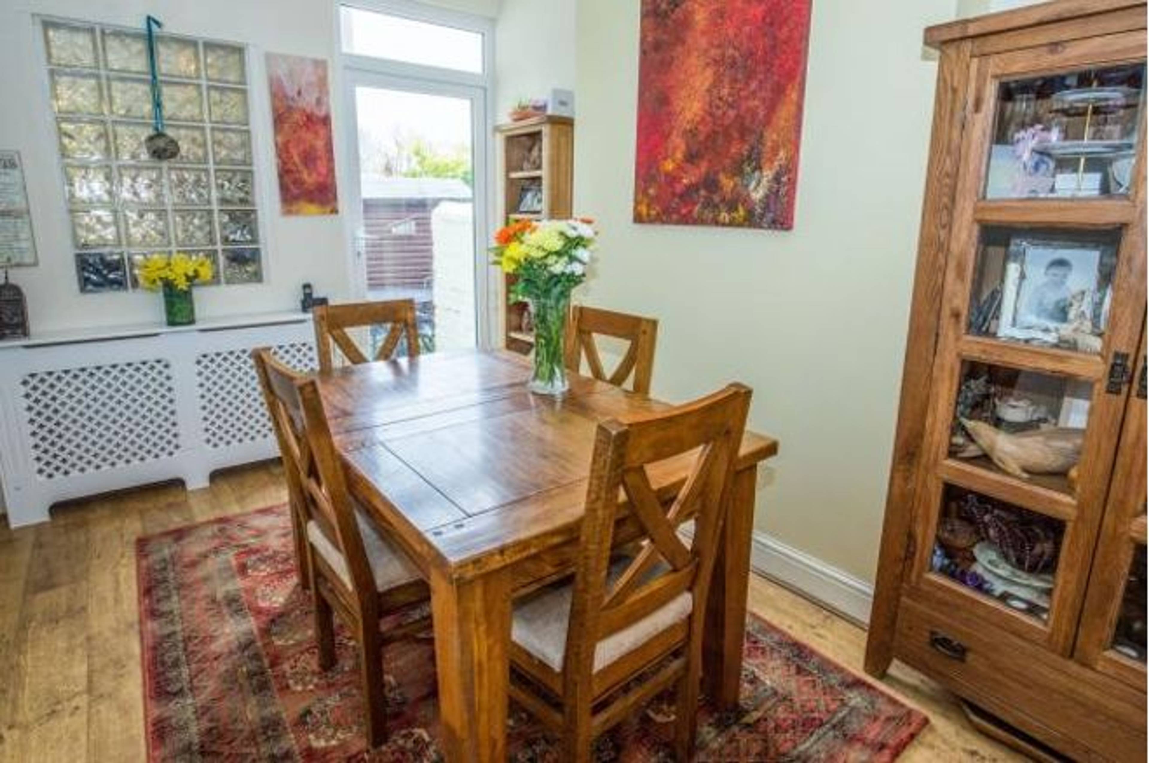 Lounge/Dining Room