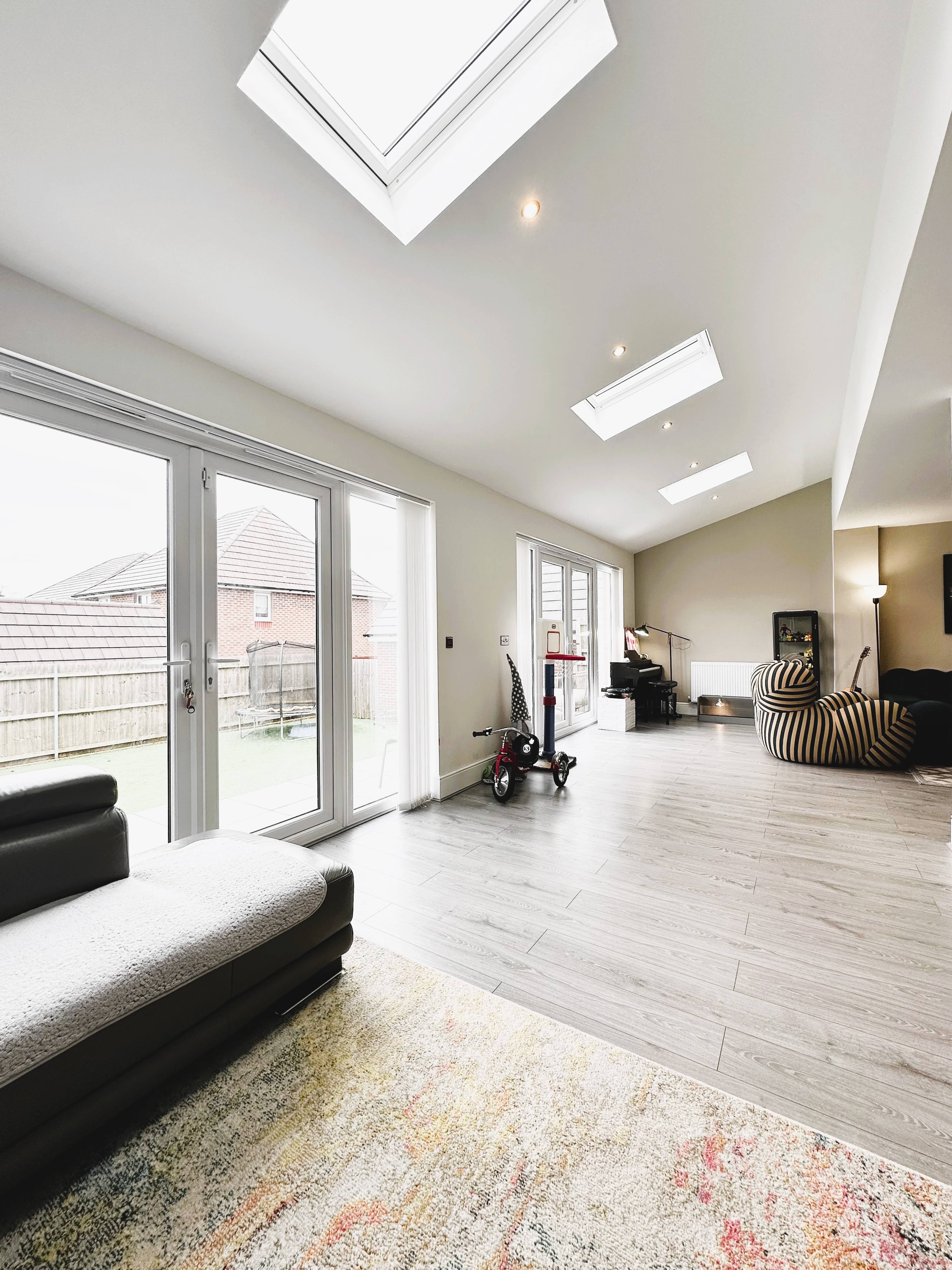 Lounge/Family/Games