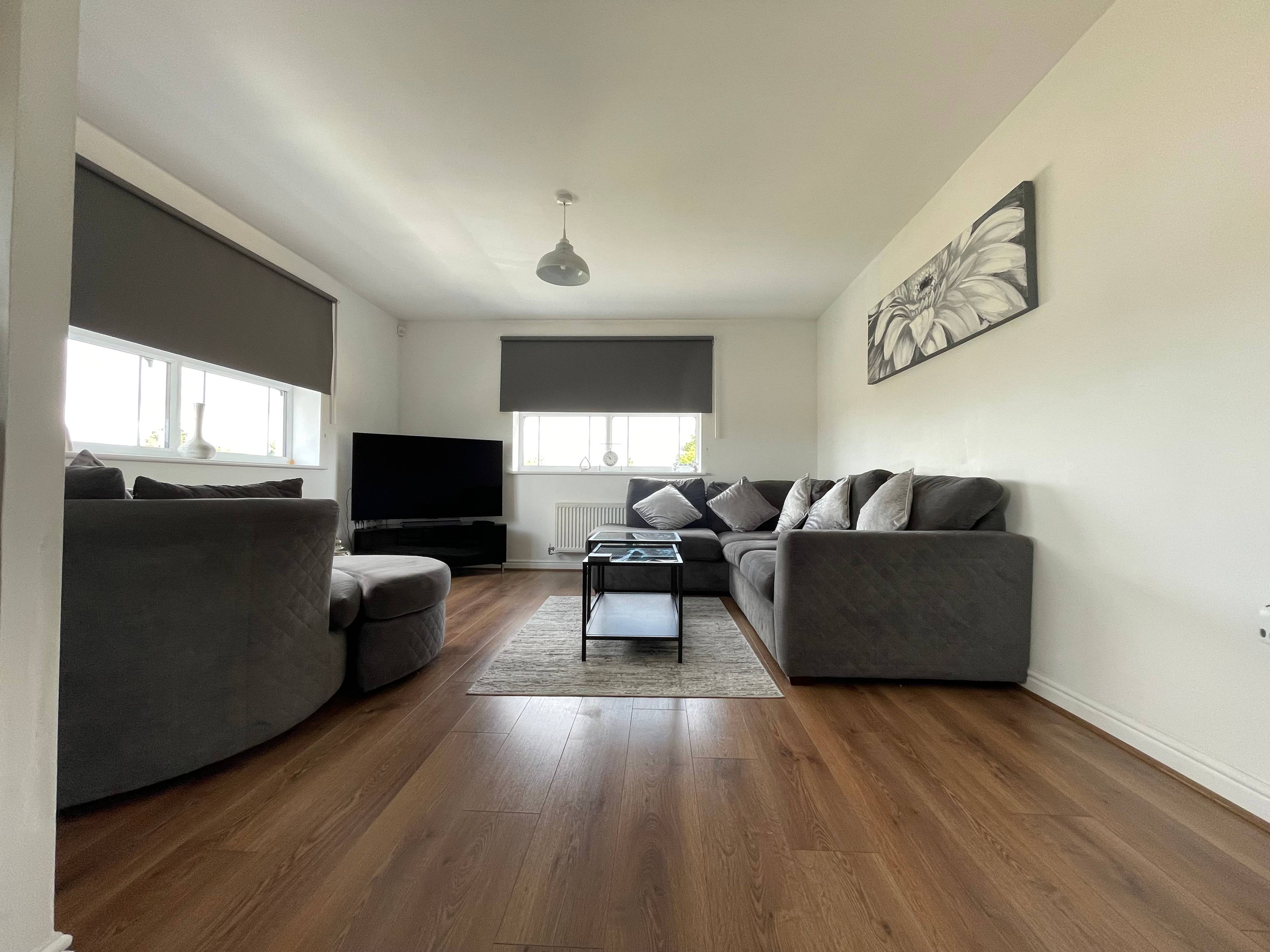 Apartment Living Rm