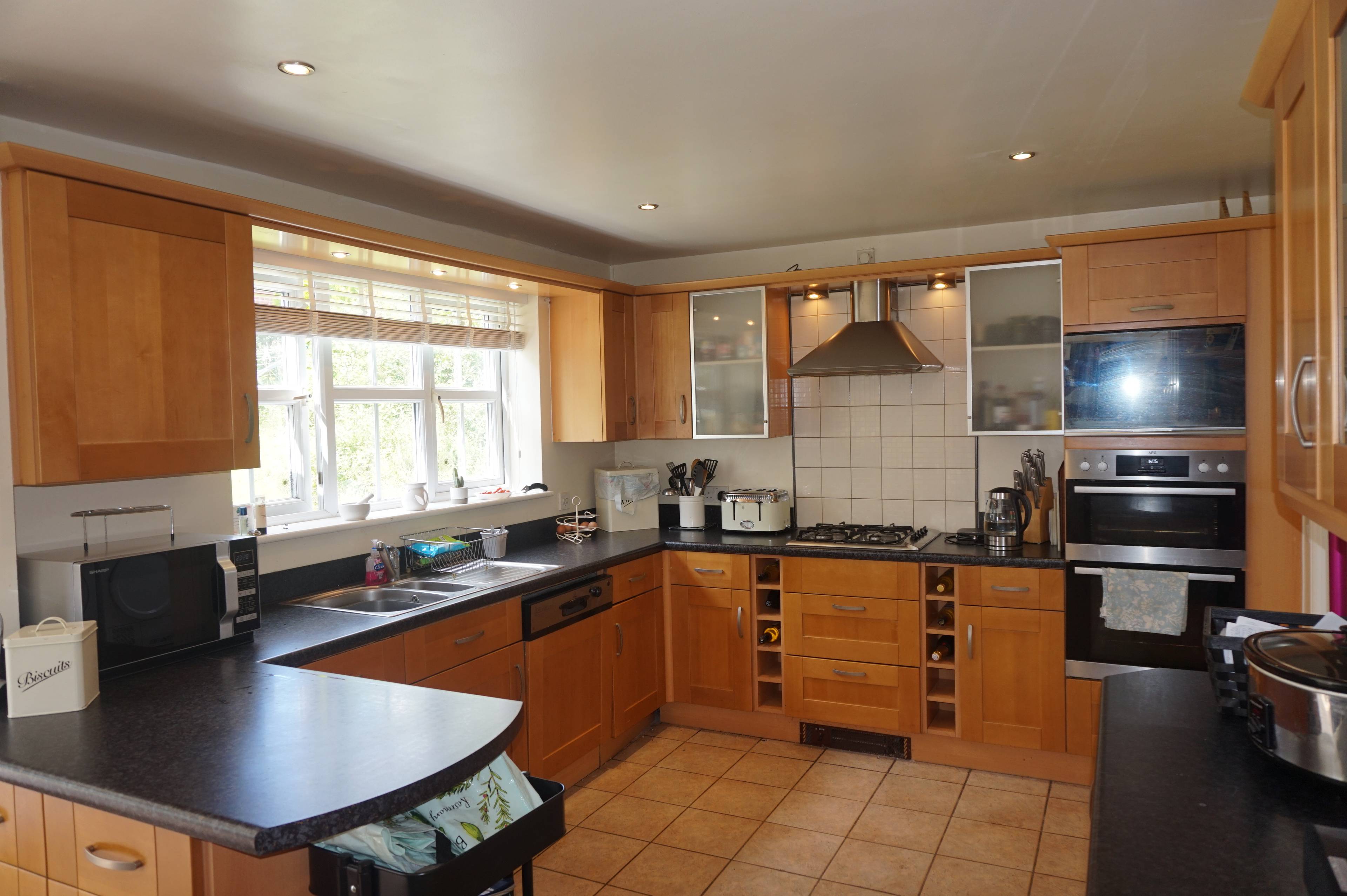 Kitchen/Breakfast