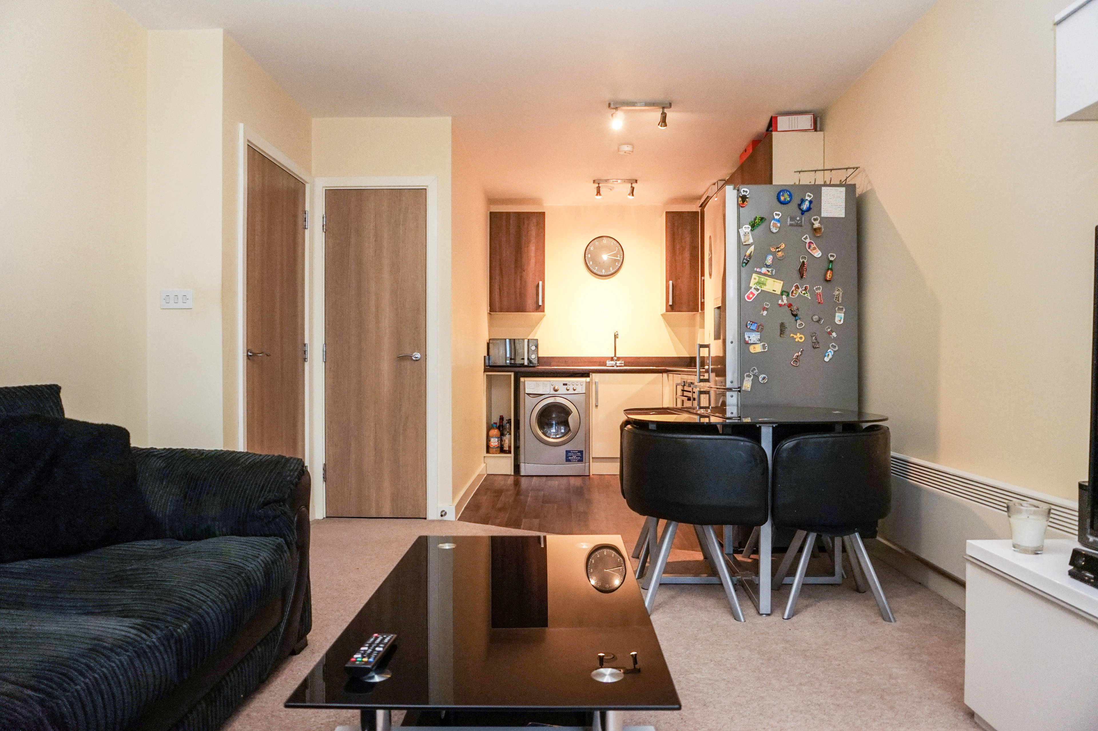 Lounge / Kitchen