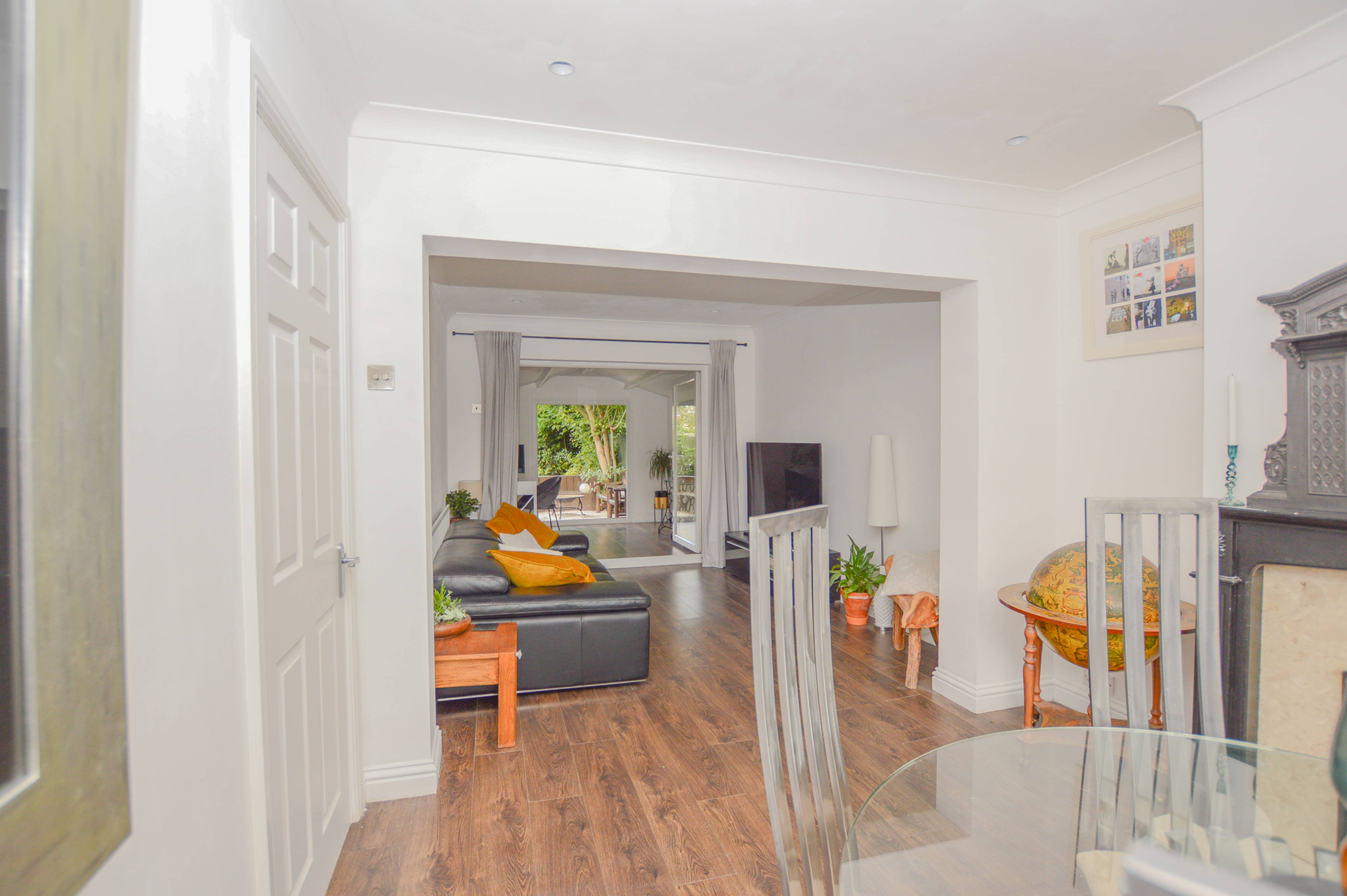 Lounge/Dining Room
