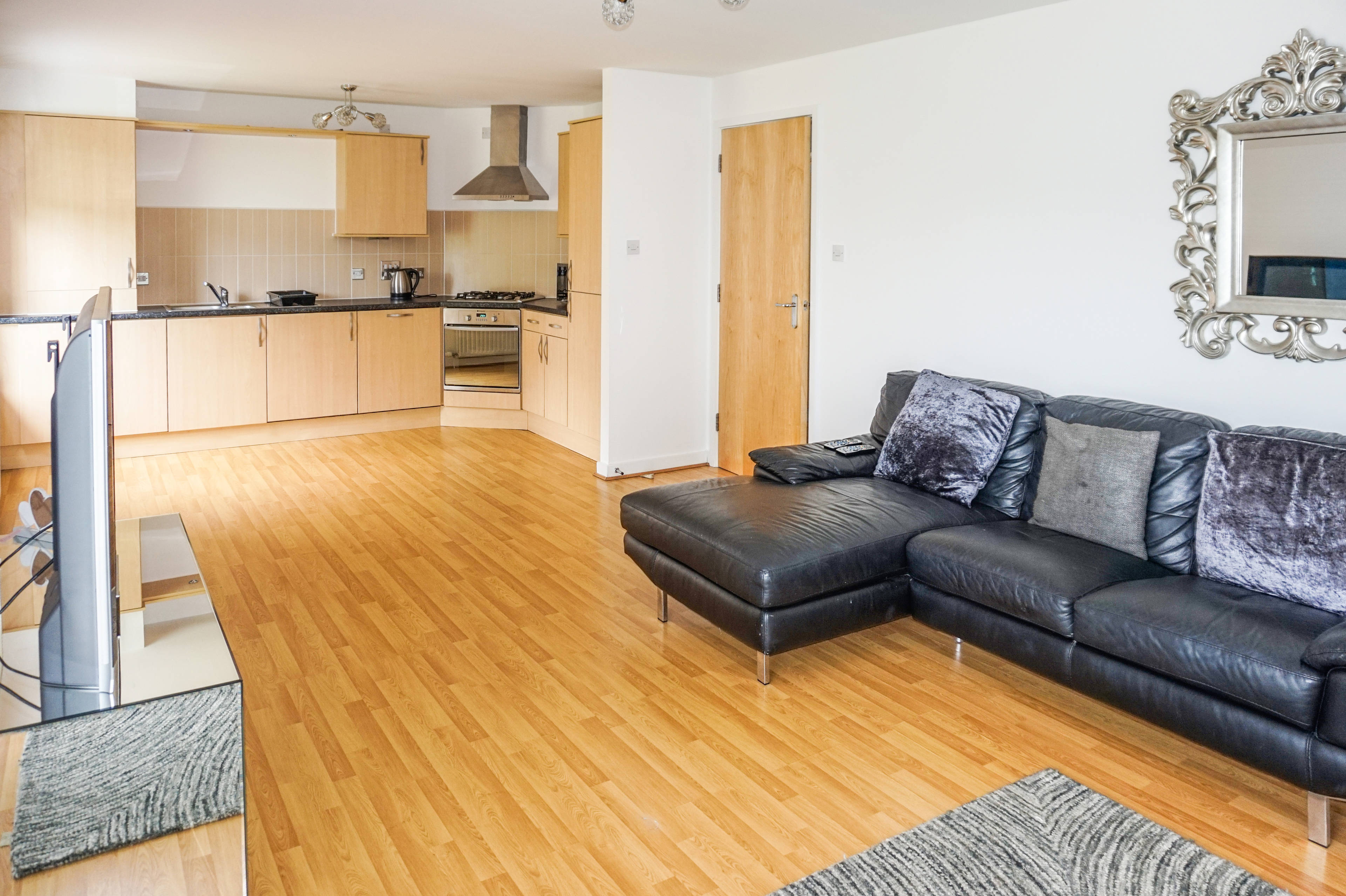 Lounge / Kitchen