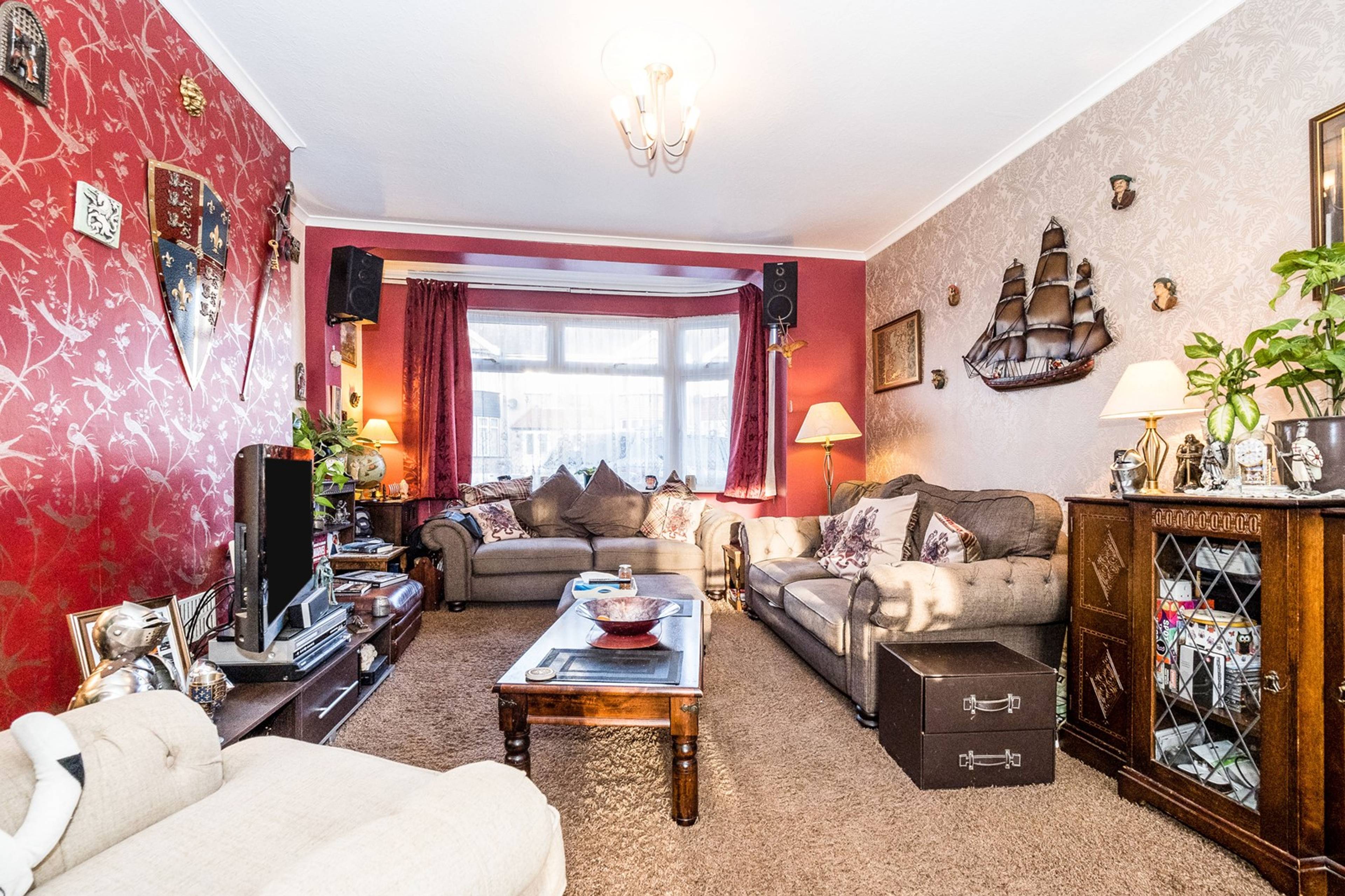 Lounge/Dining Room