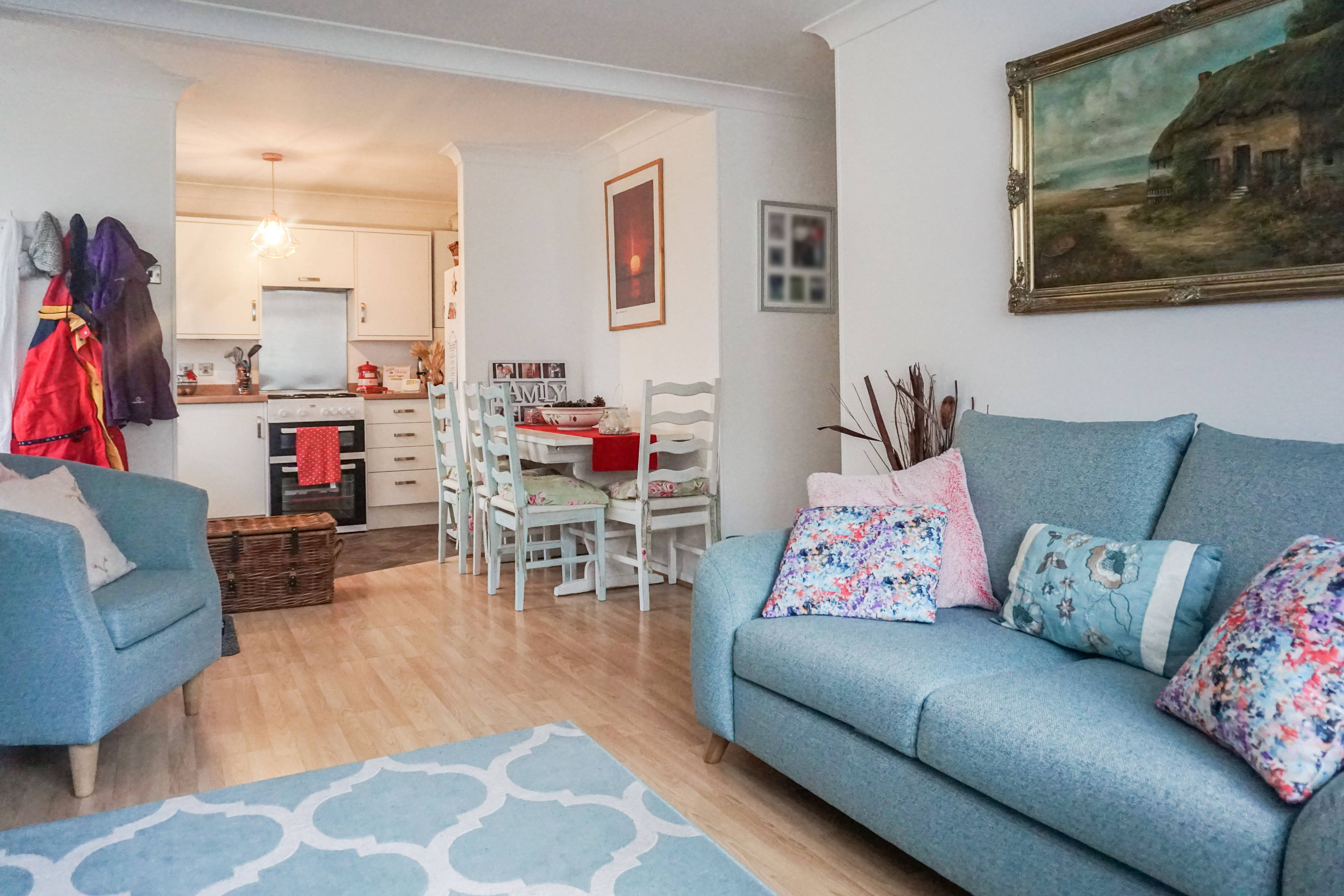 Lounge / Kitchen