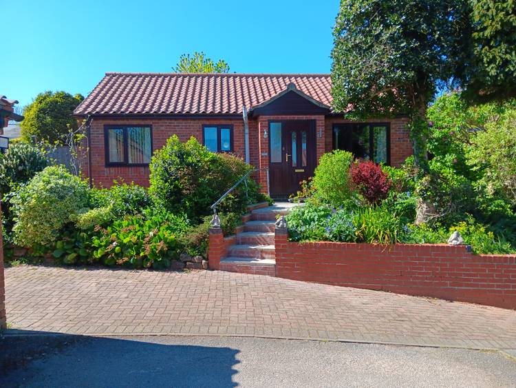 2 bedroom detached bungalow
