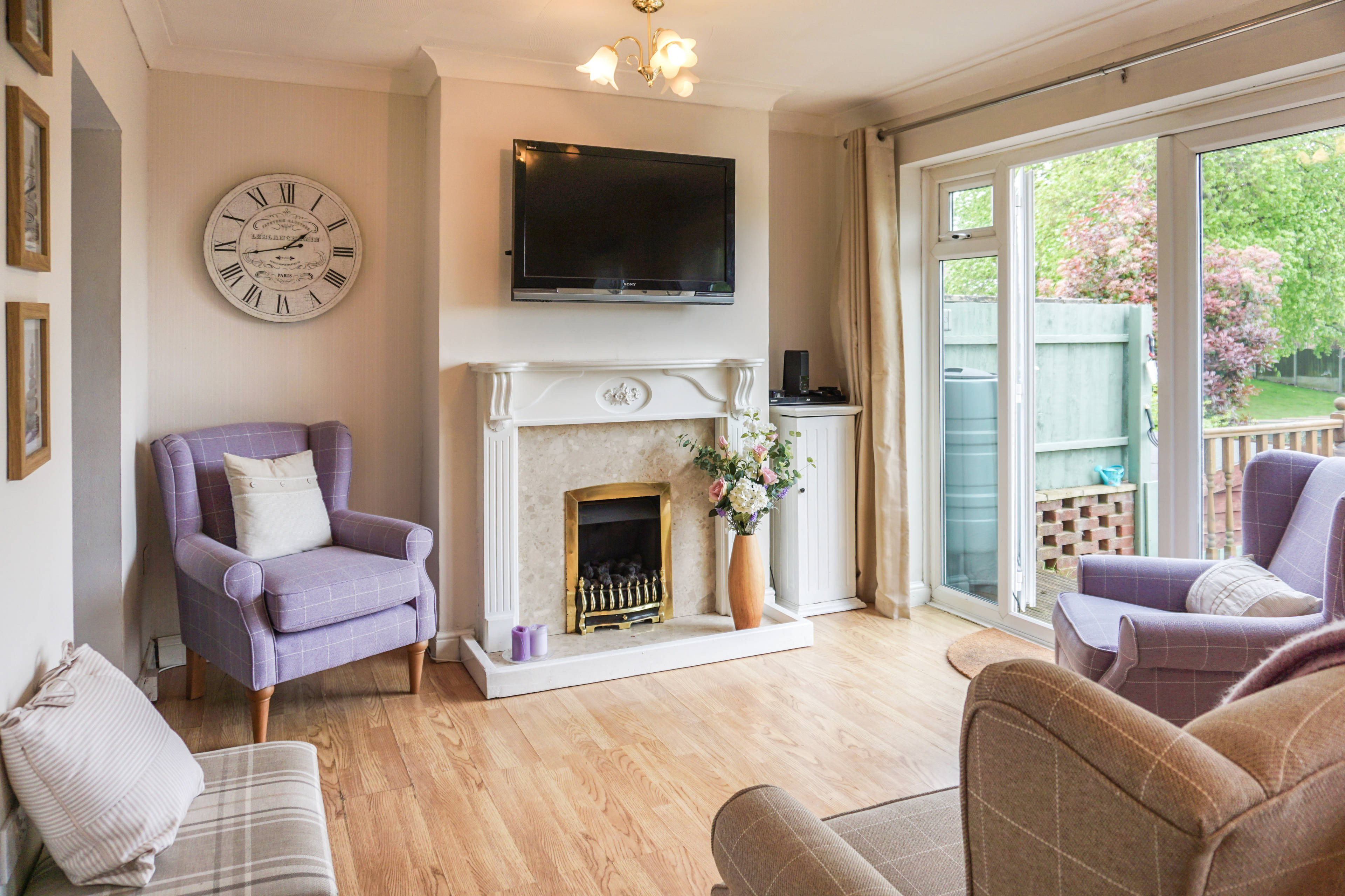 Lounge/Dining Room
