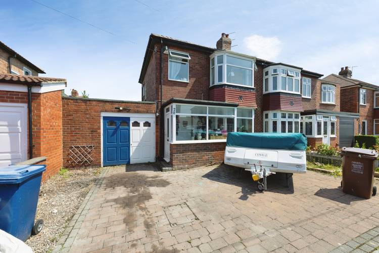 3 bedroom semi-detached house