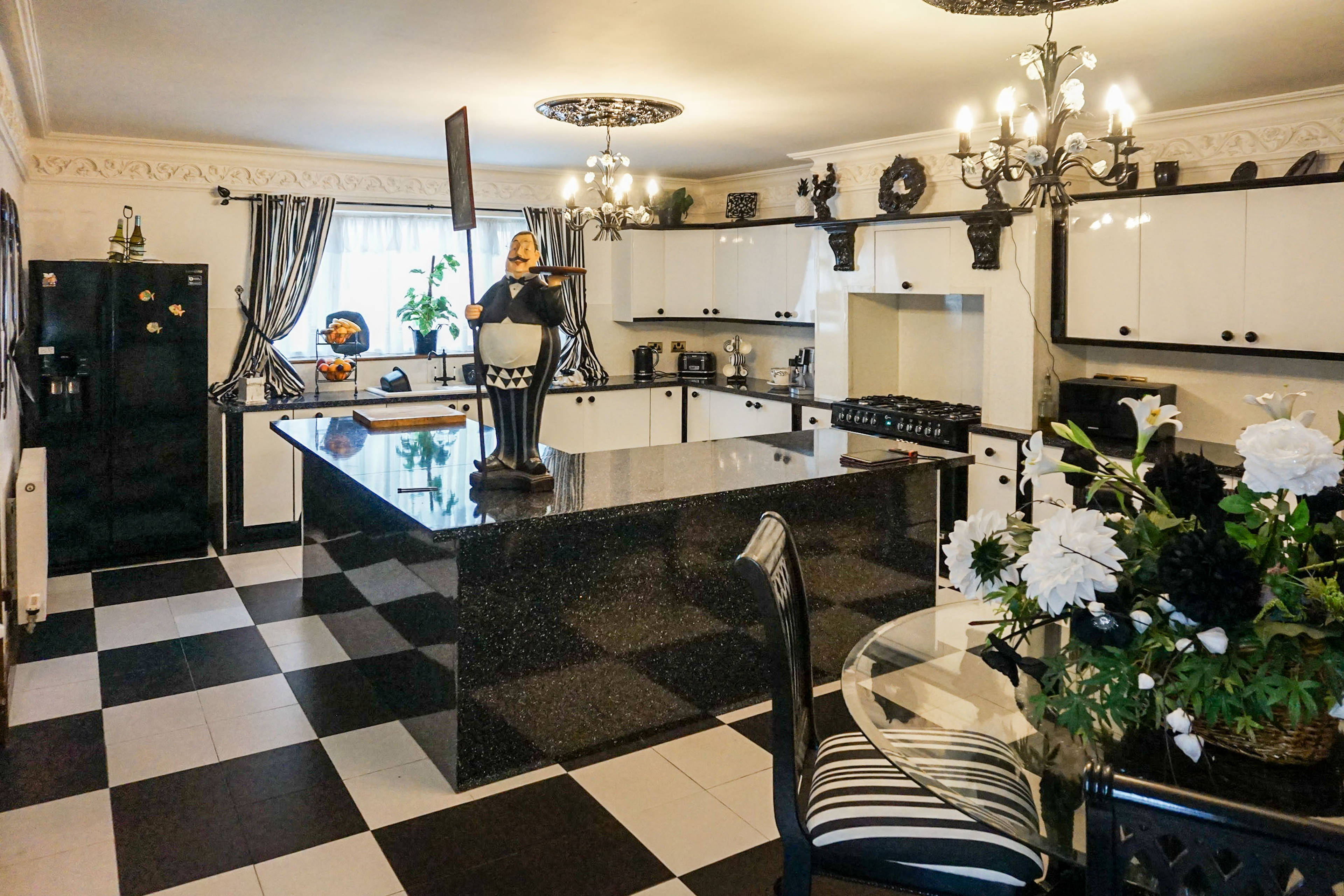 Kitchen/Breakfast