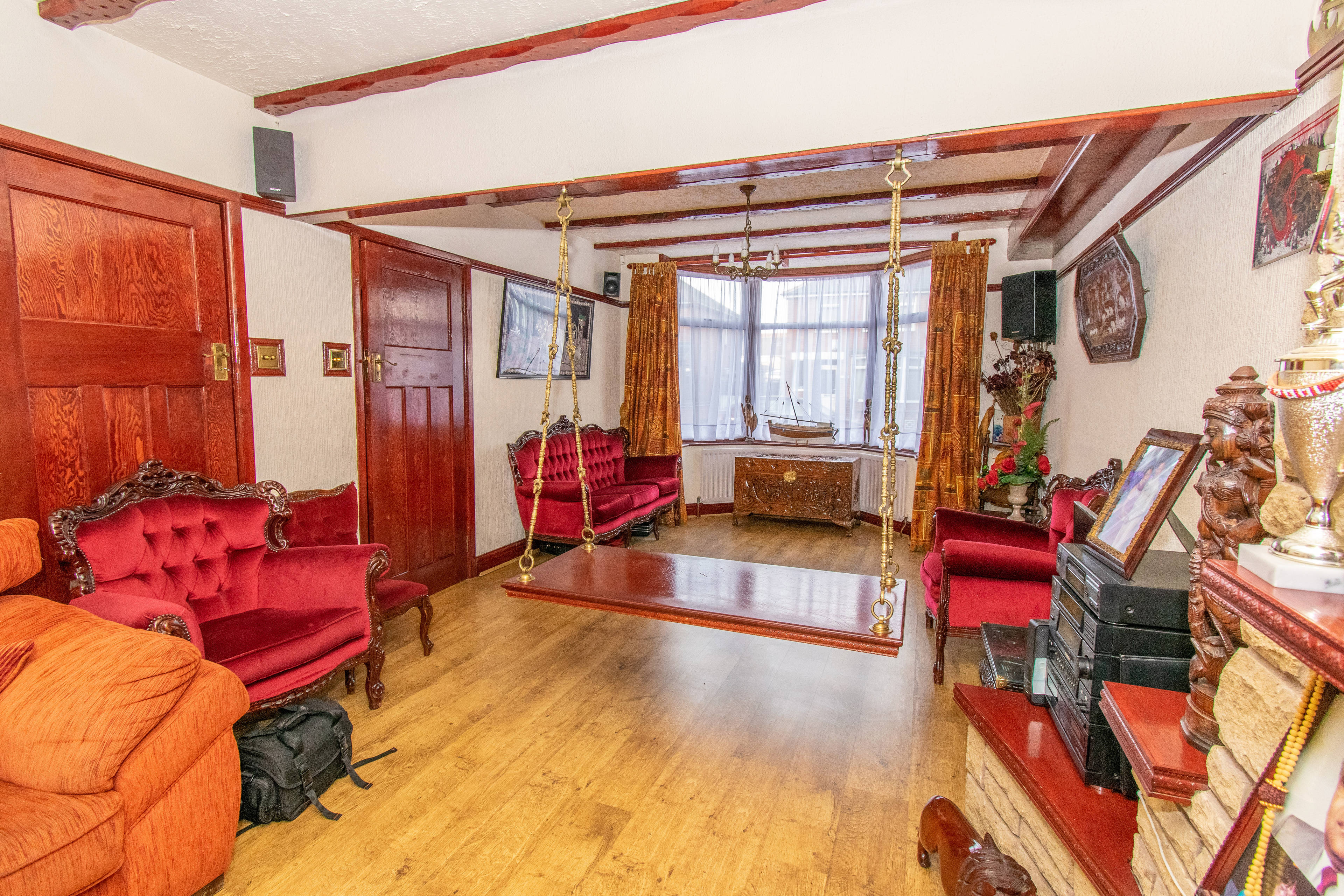 Lounge/Dining Room