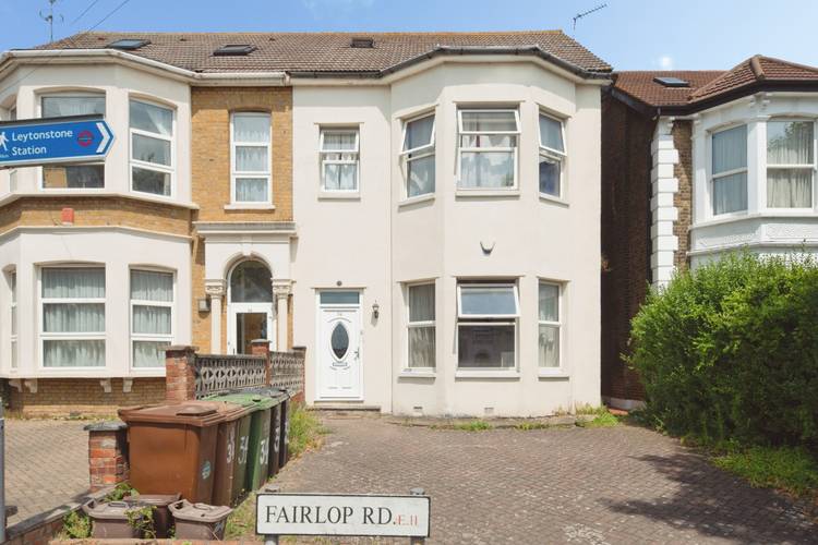 6 bedroom semi-detached house
