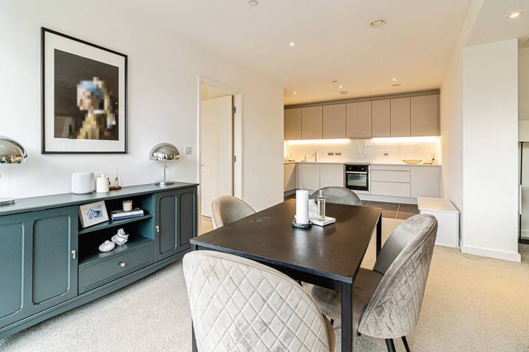 2 bedroom apartment