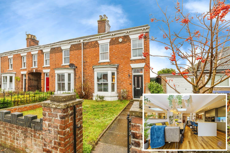 4 bedroom end of terrace house