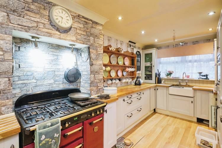 4 bedroom town house