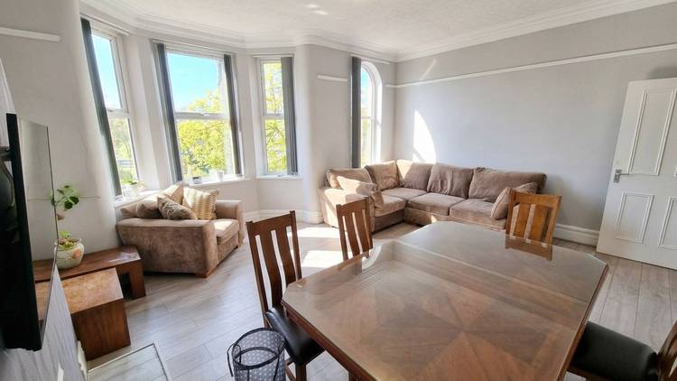 3 bedroom flat