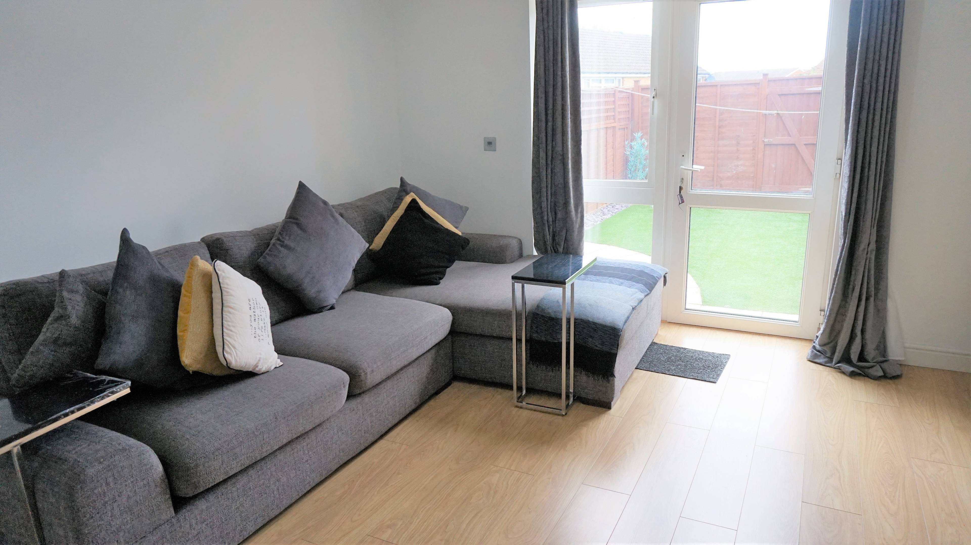 Lounge/Dining Room