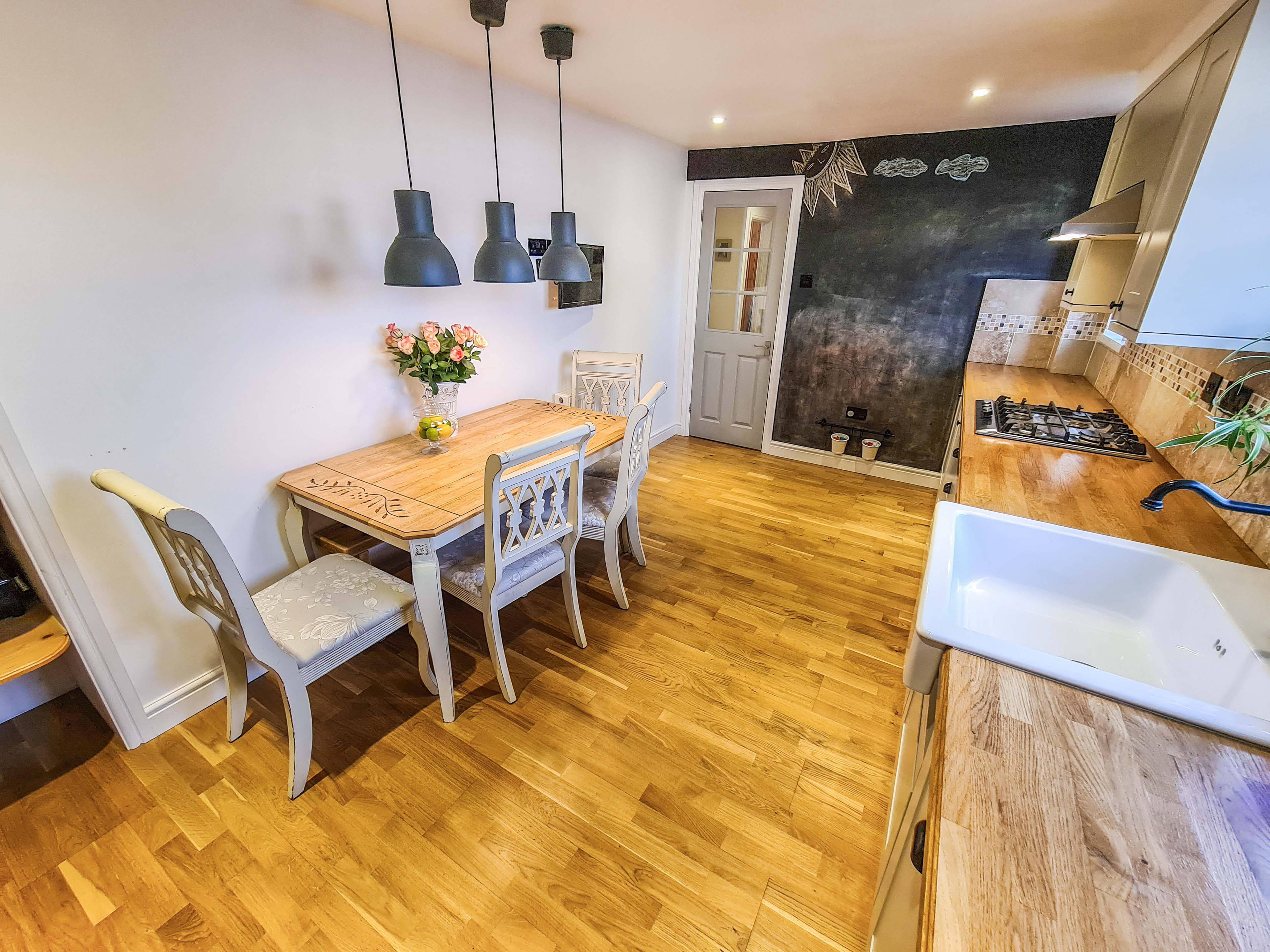 Kitchen/Dining Room