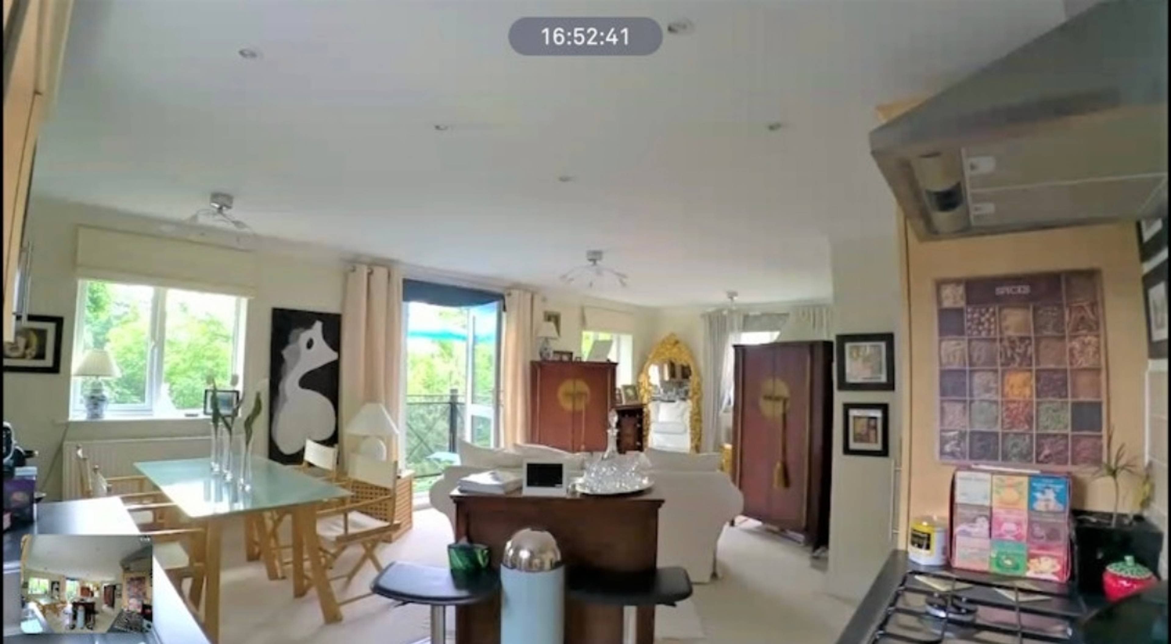 Lounge/Dining Room