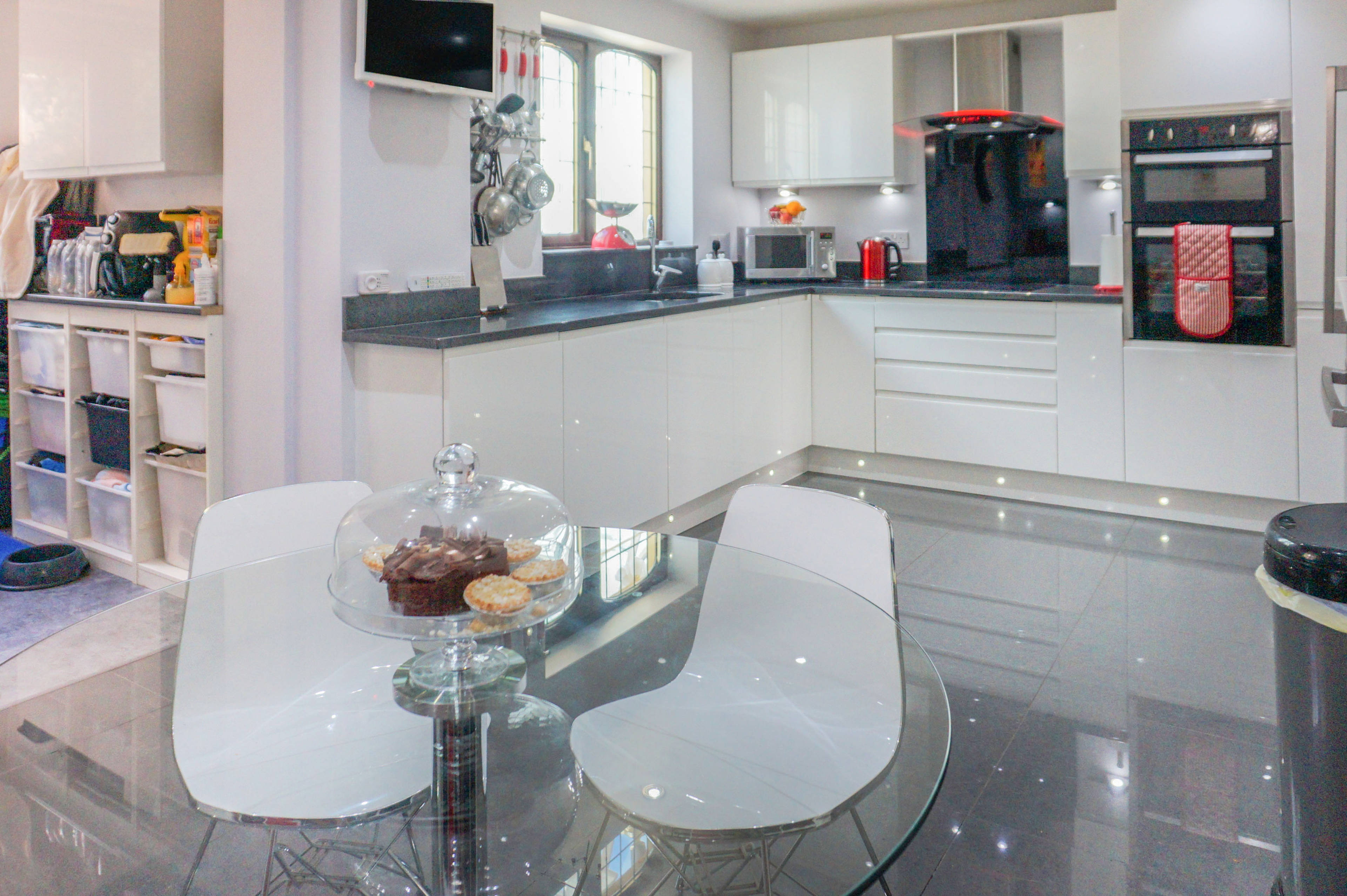 Kitchen/Breakfast