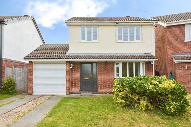 3 bedroom detached house