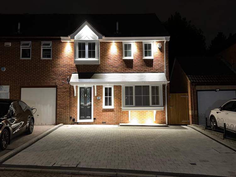 3 bedroom semi-detached house