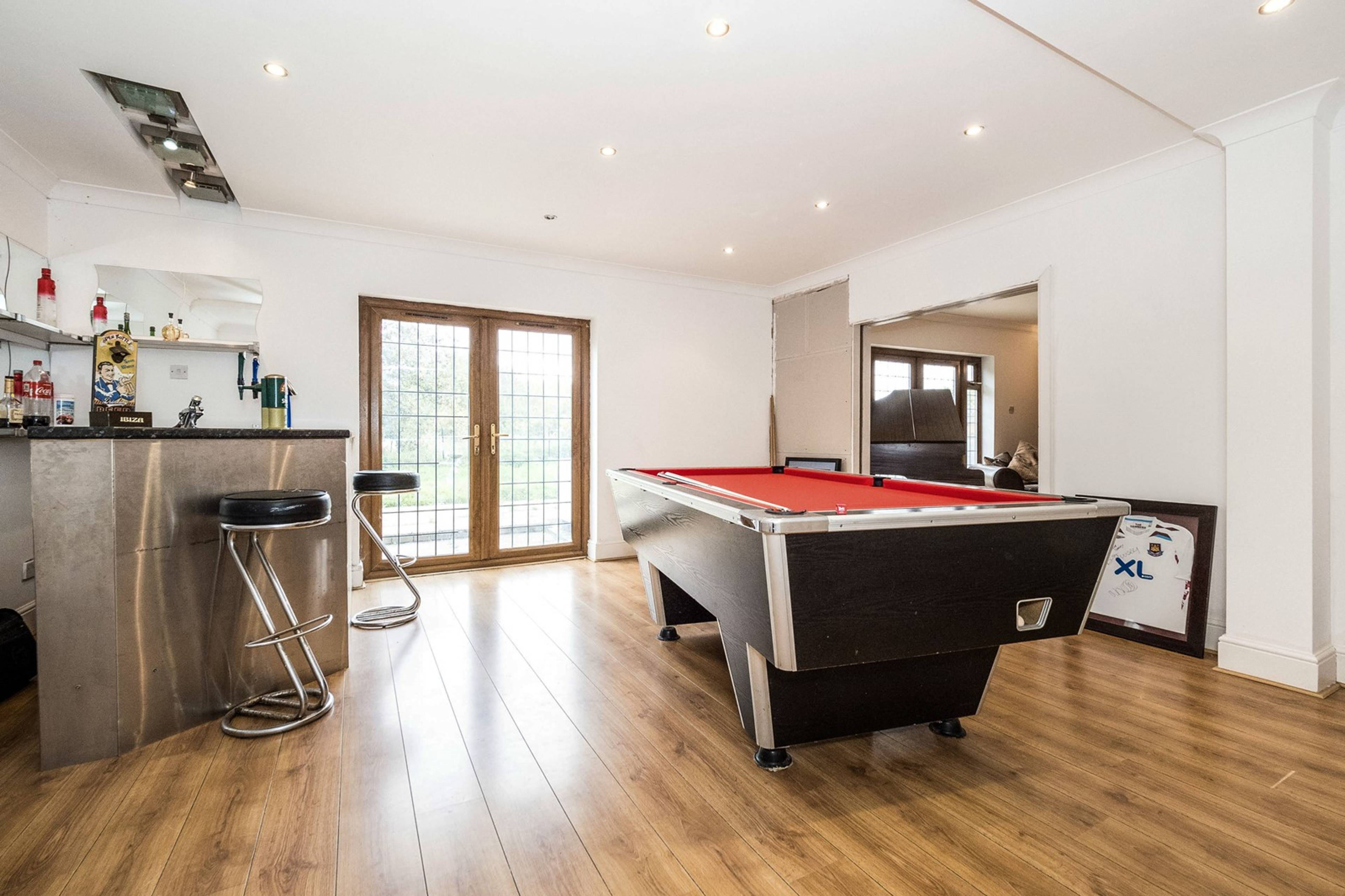 Lounge/Family/Games