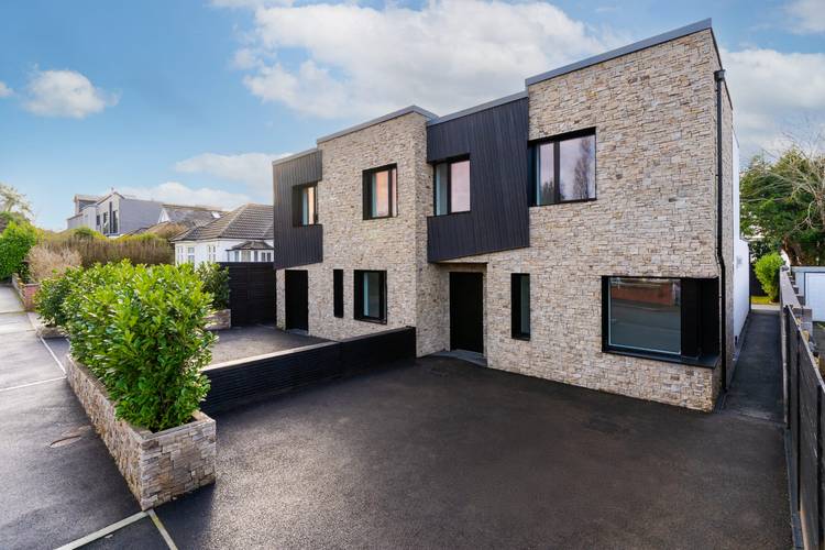 4 bedroom semi-detached house