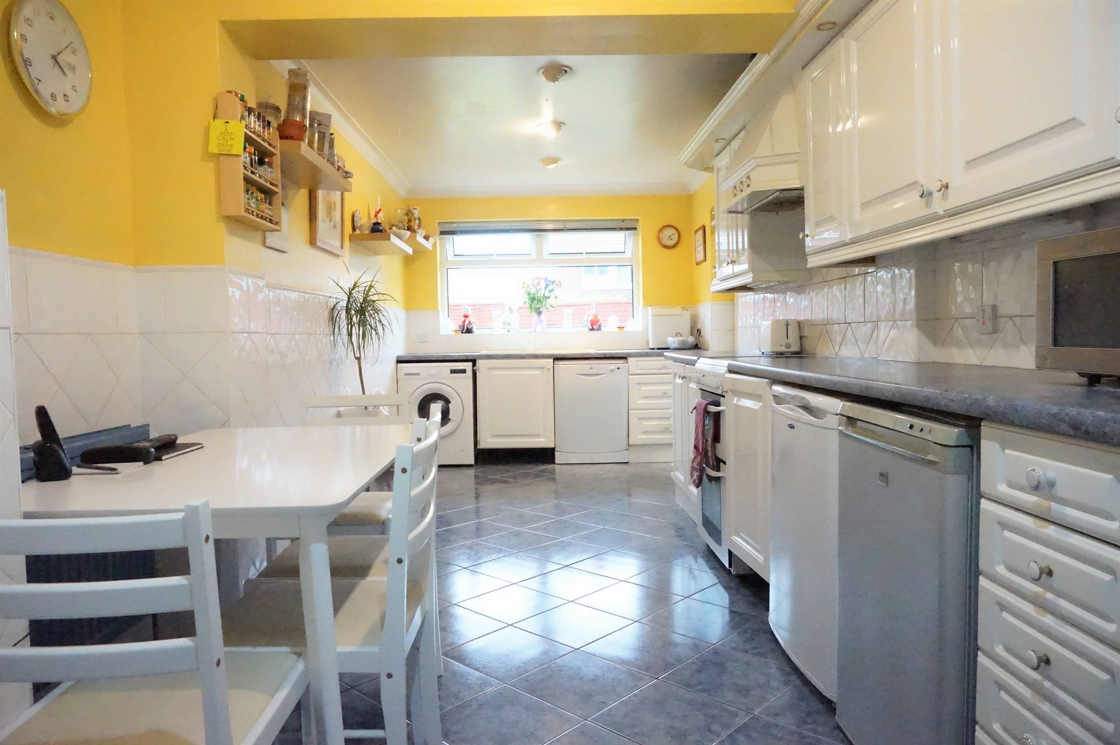 Kitchen / Breakfast