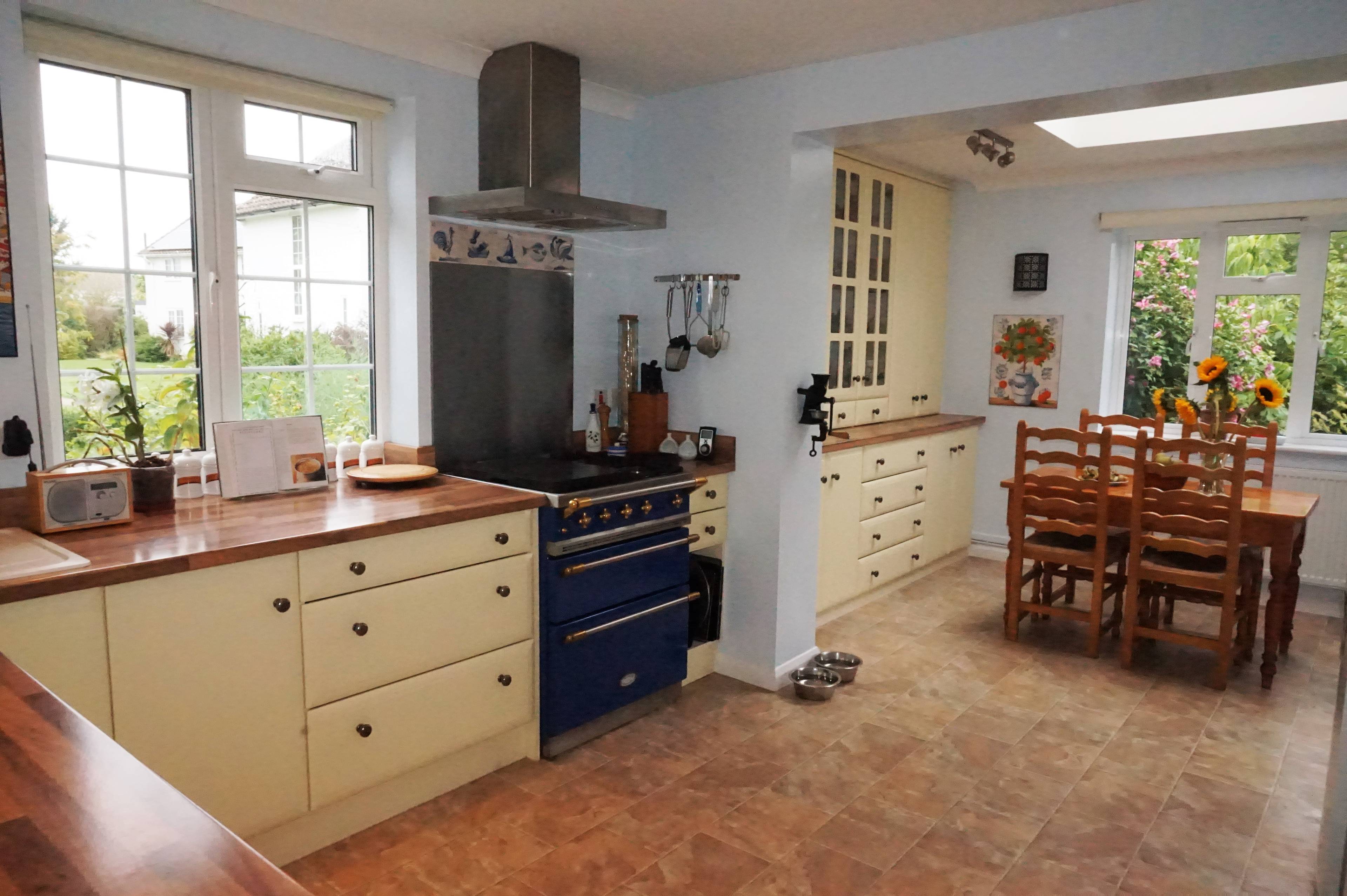 Kitchen/Breakfast