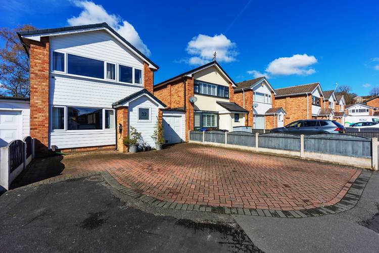3 bedroom link detached house