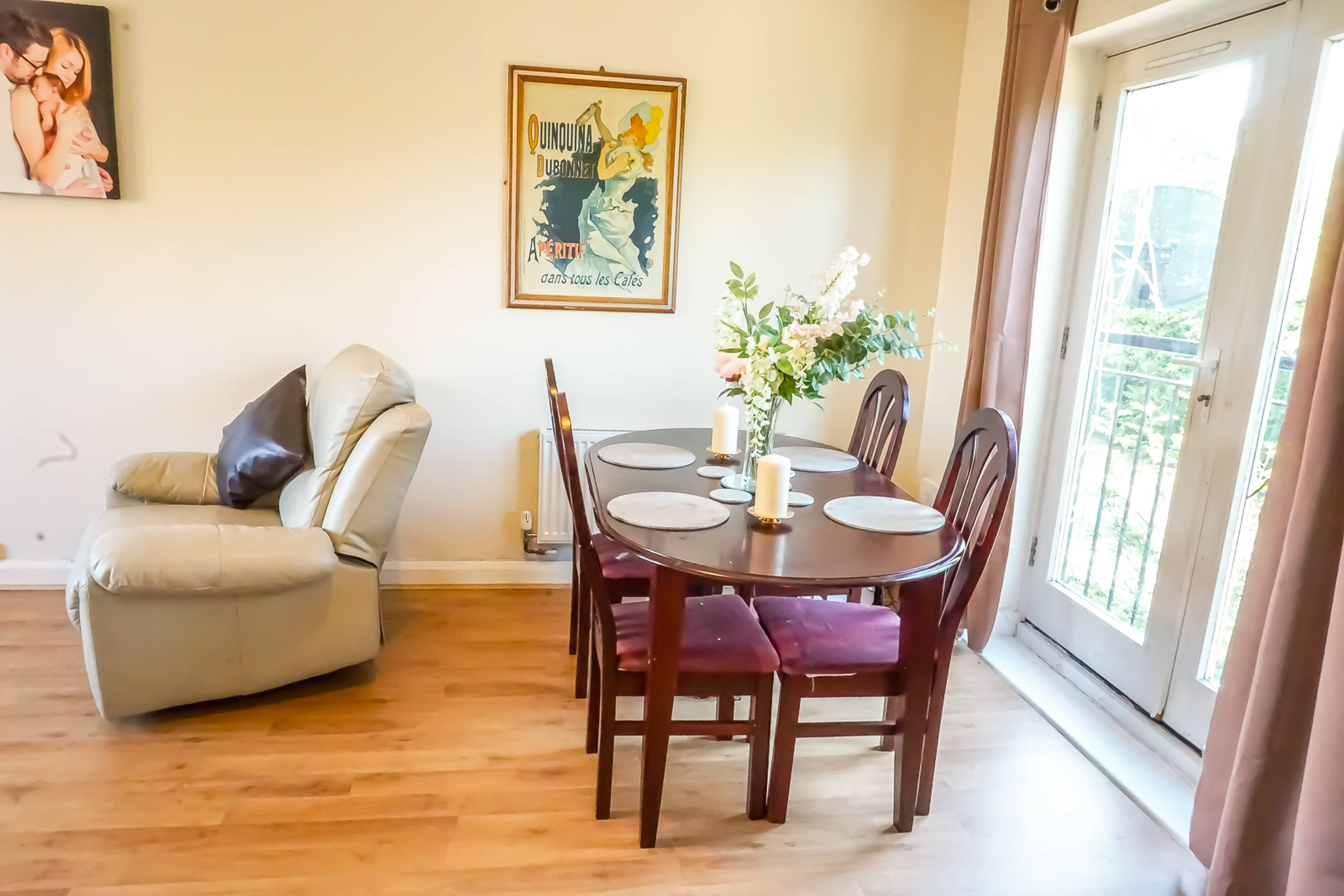 Lounge/Dining Room