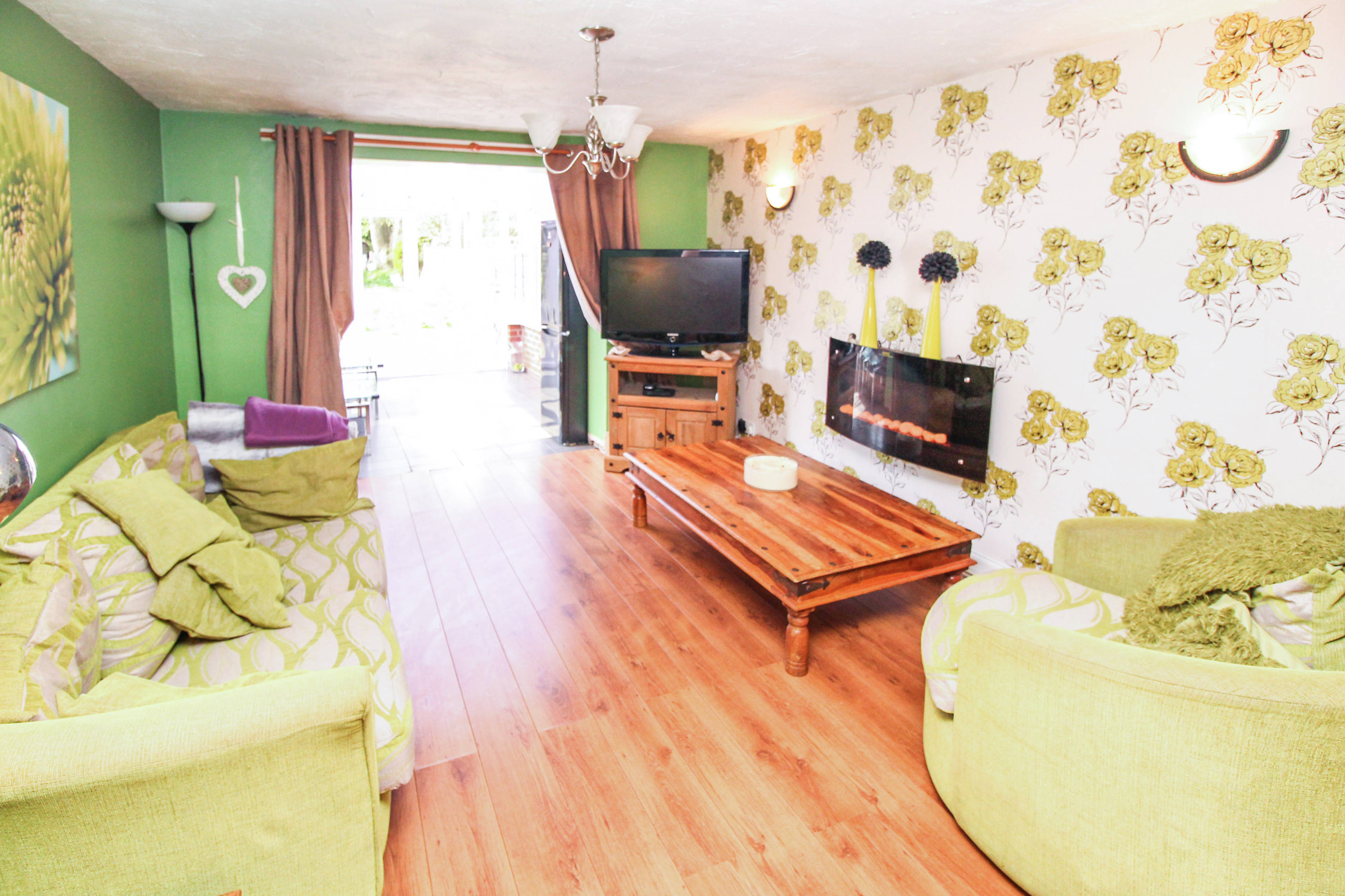 Lounge/Dining Room