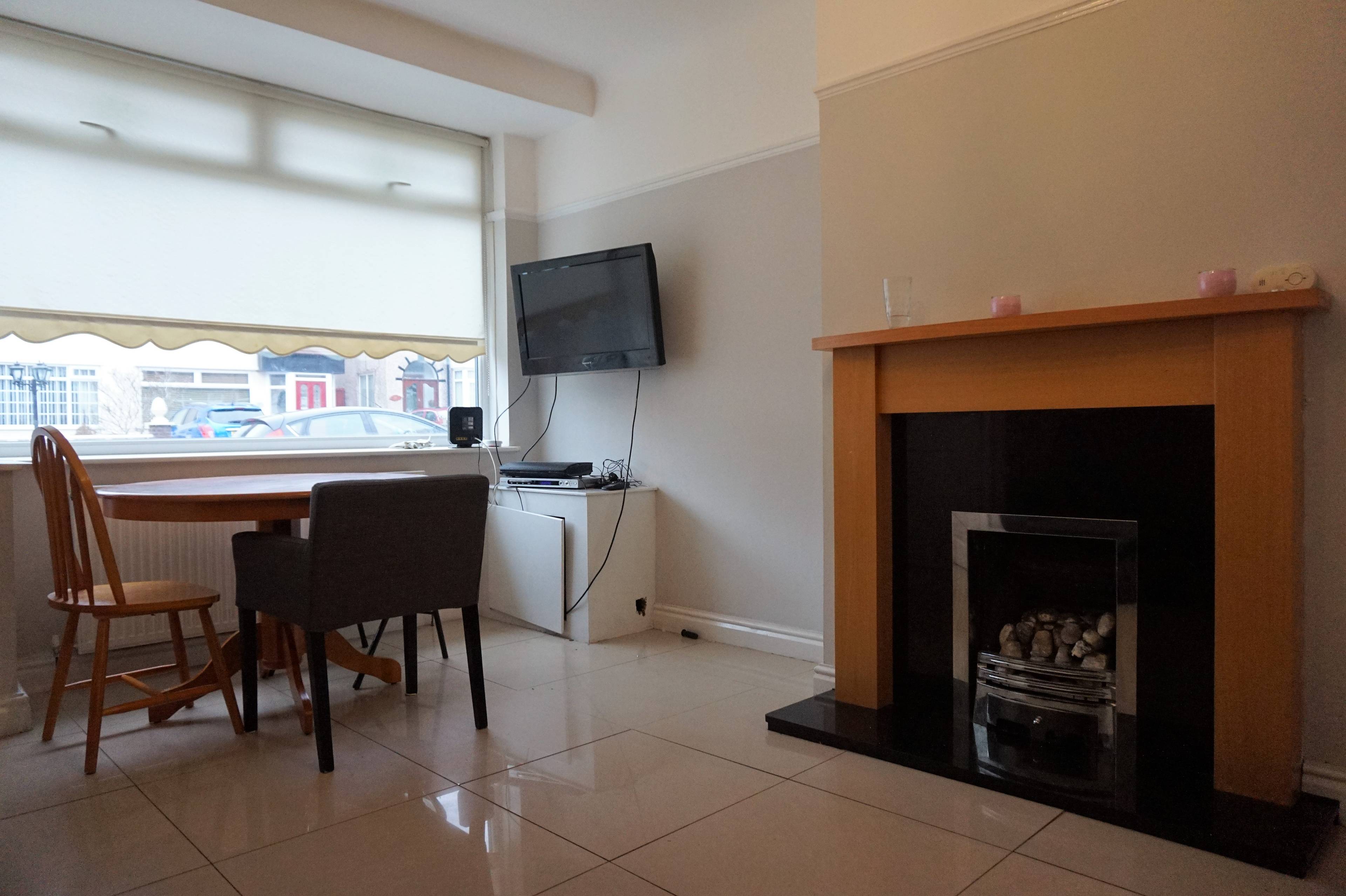 Lounge/Dining Room