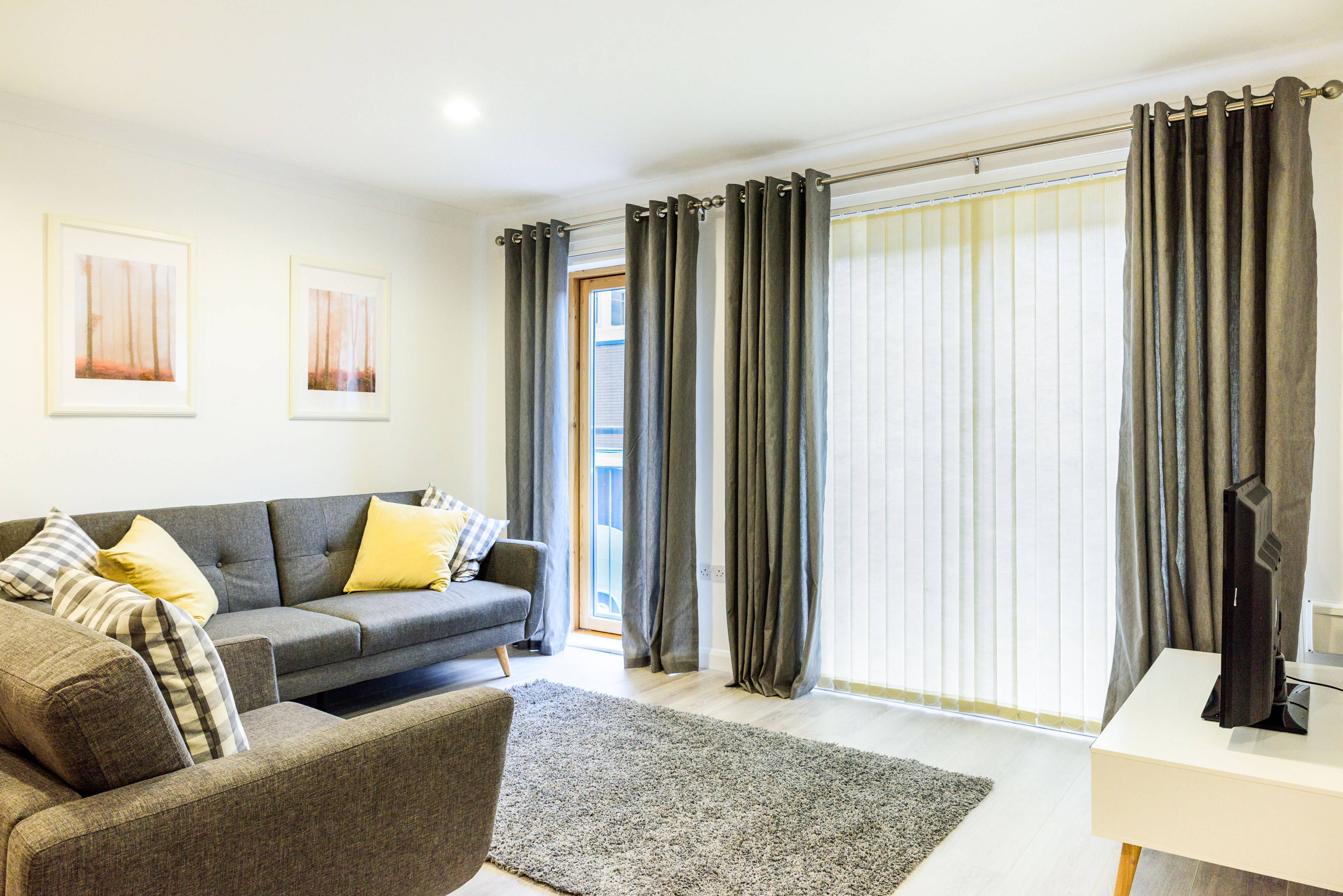 Lounge / Kitchen