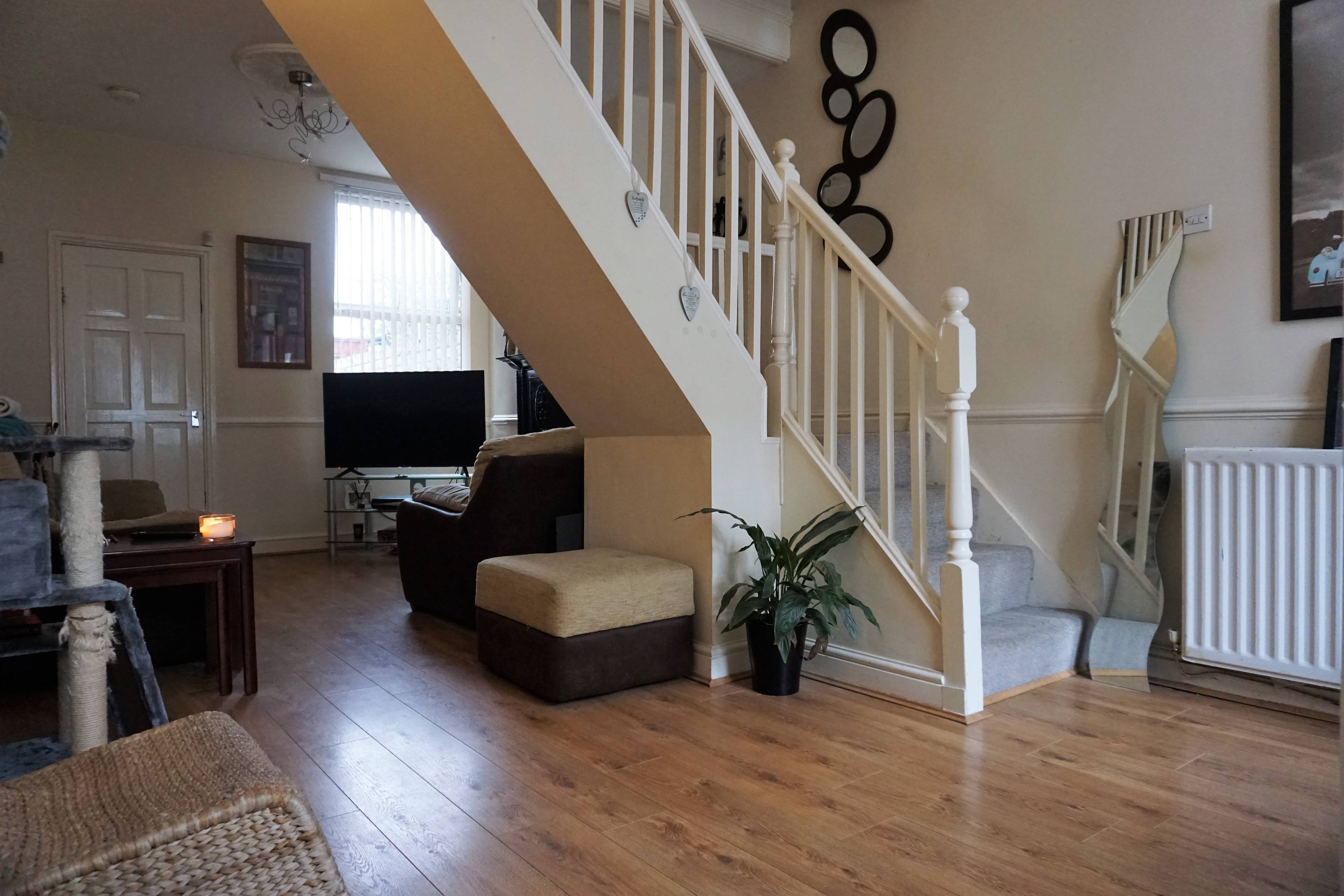 Lounge/Dining Room