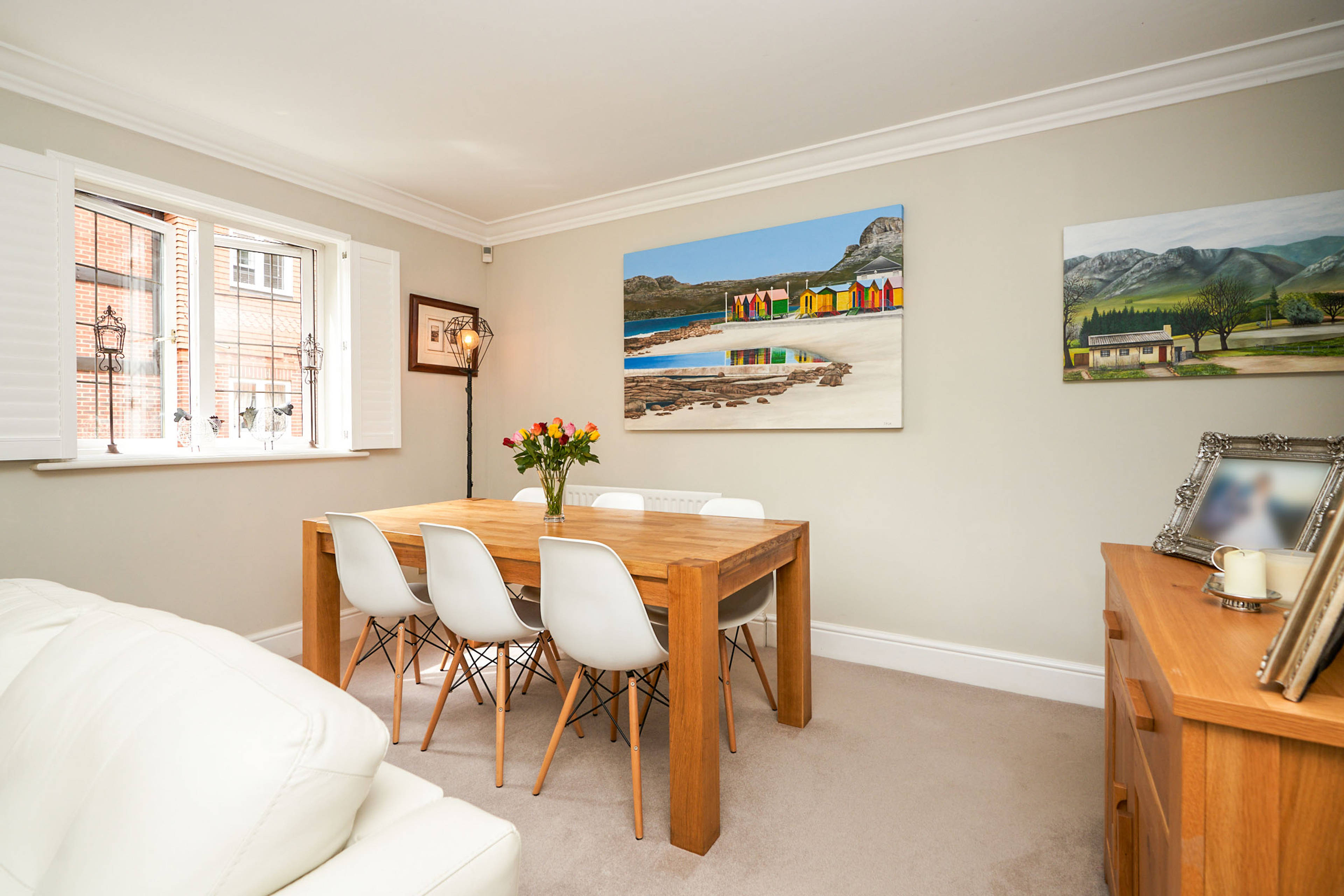 Lounge/Dining Room