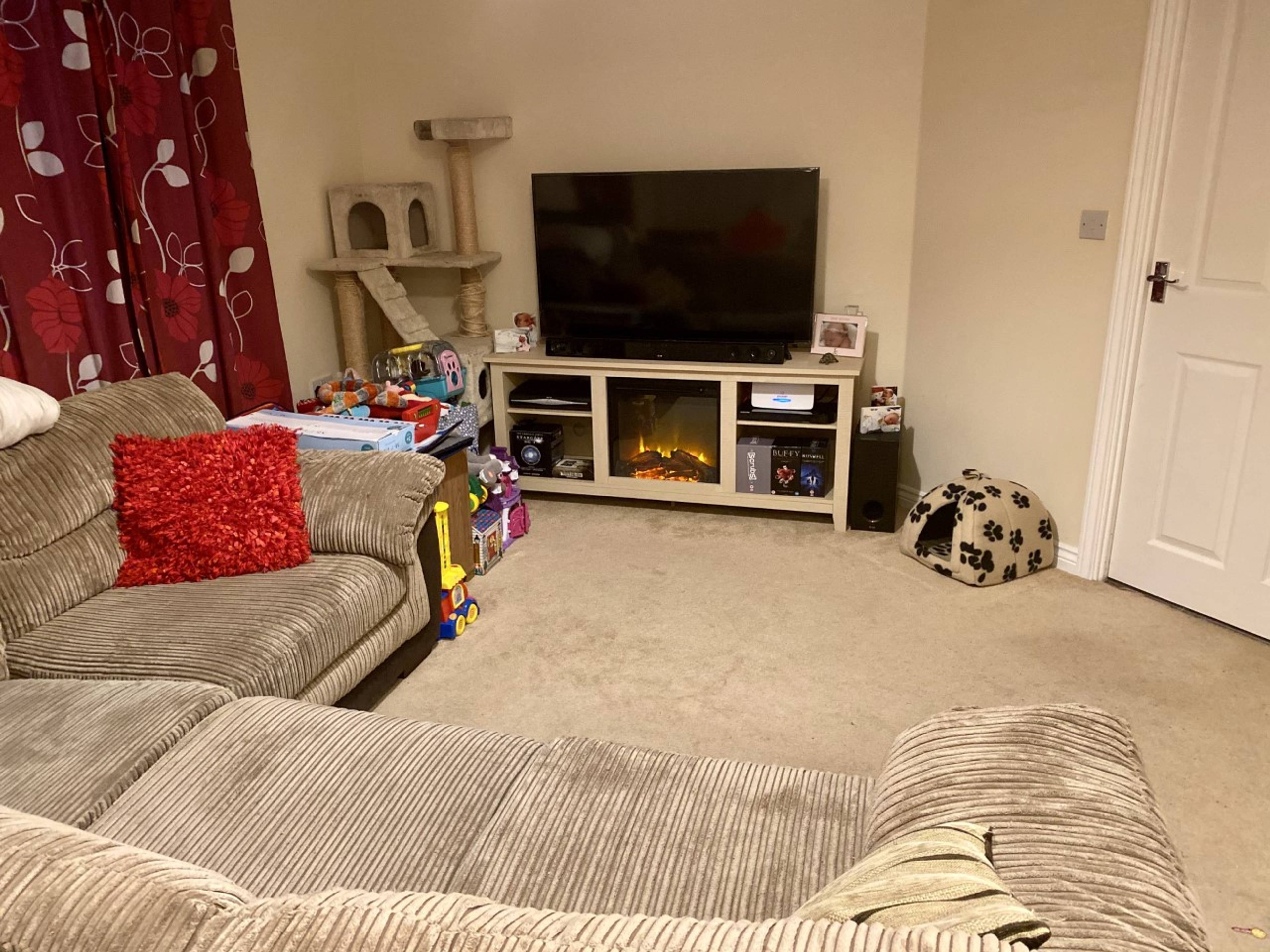 Lounge/Dining Room