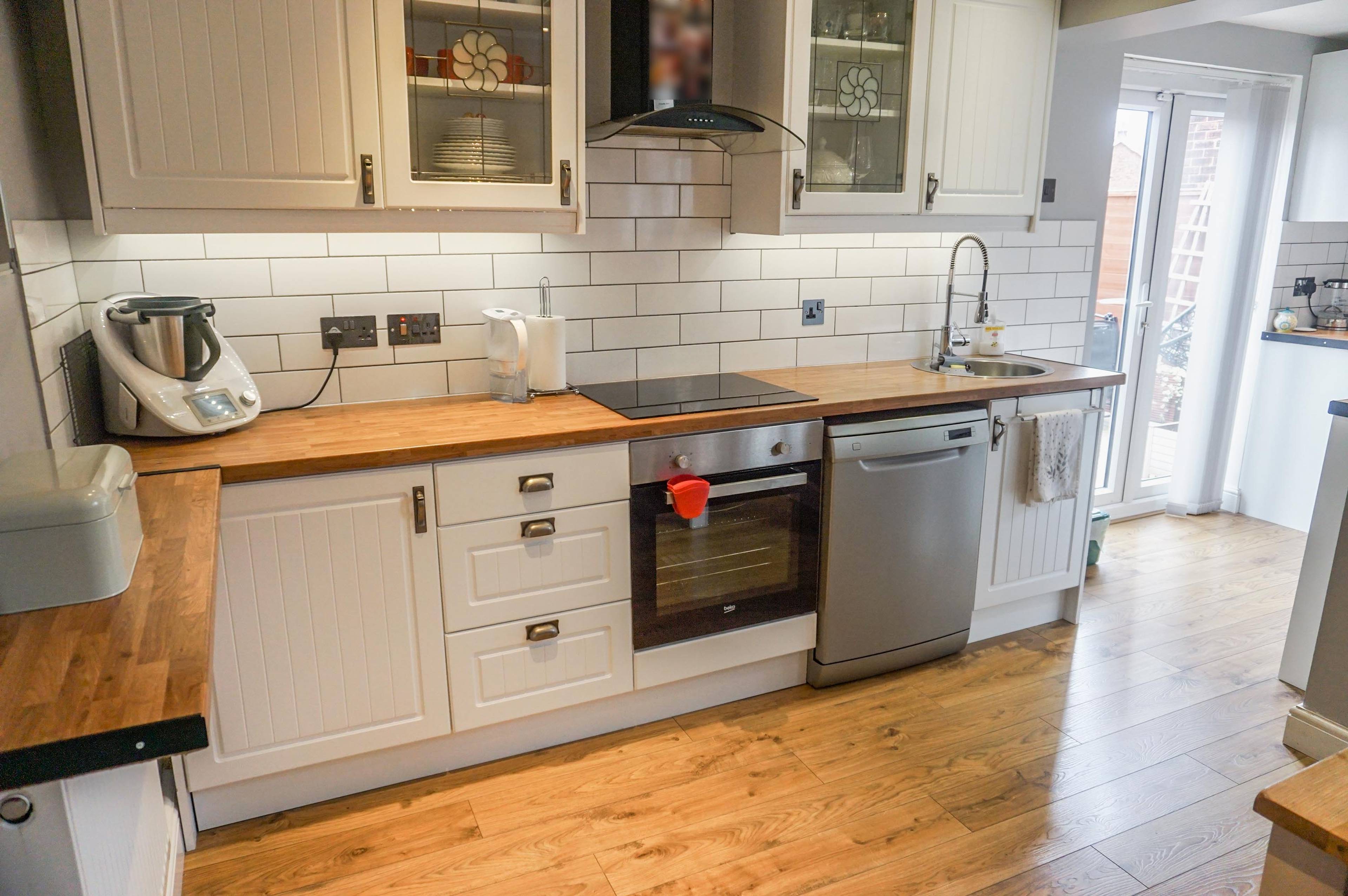 Kitchen/Breakfast