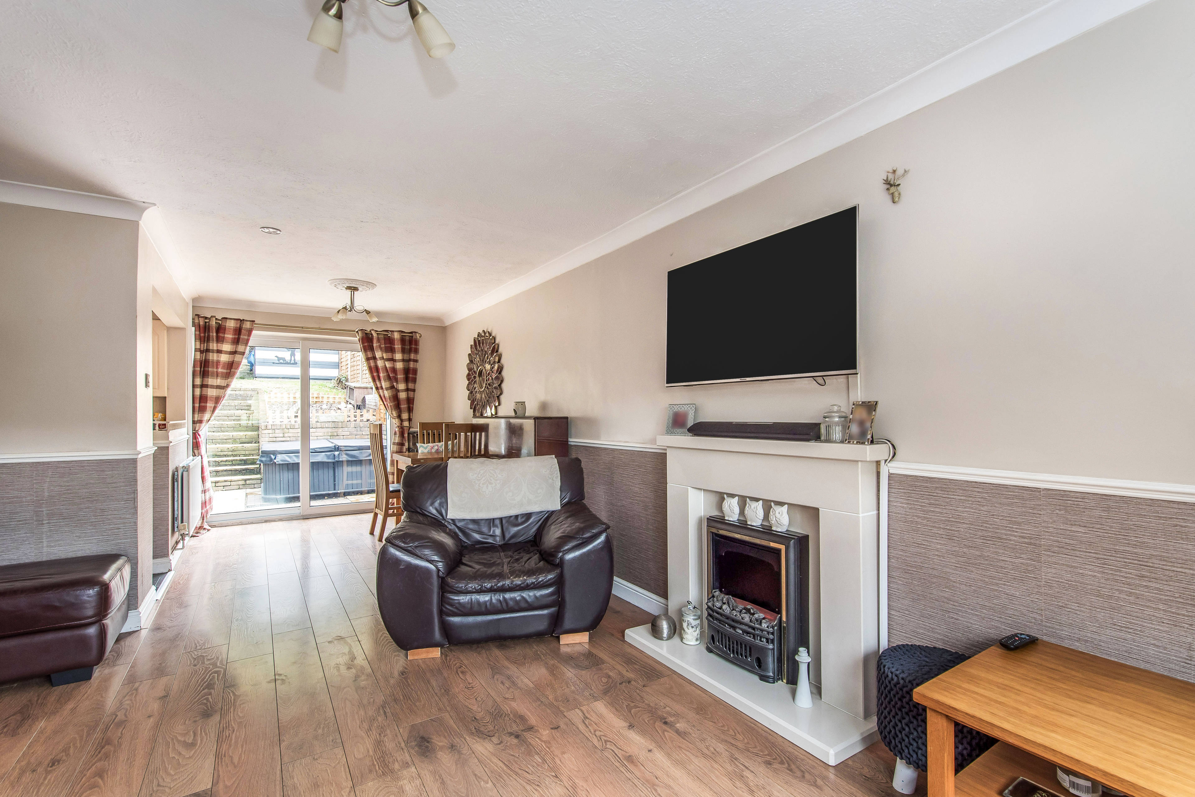 Lounge/Dining Room