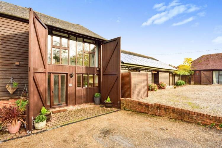 2 bedroom terraced house