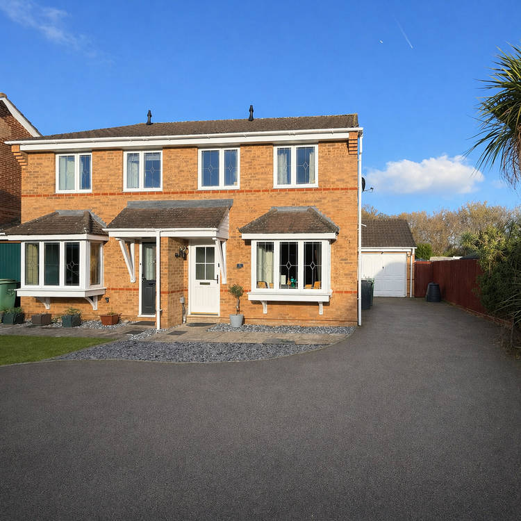 3 bedroom semi-detached house